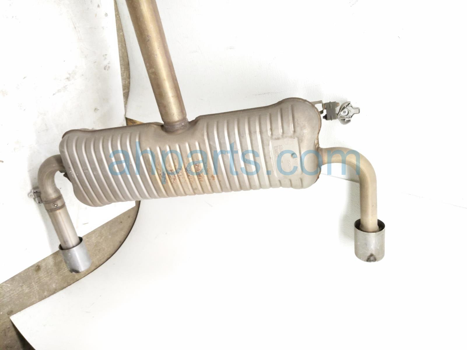 2021 BMW X1 Rear Exhaust Muffler W/res 2.0l Fwd 18 30 8 627 272 Replacement 2021 BMW X1 Rear Exhaust Muffler W/res 2.0l Fwd 18 30 8 627 272 Replacement thumbnail