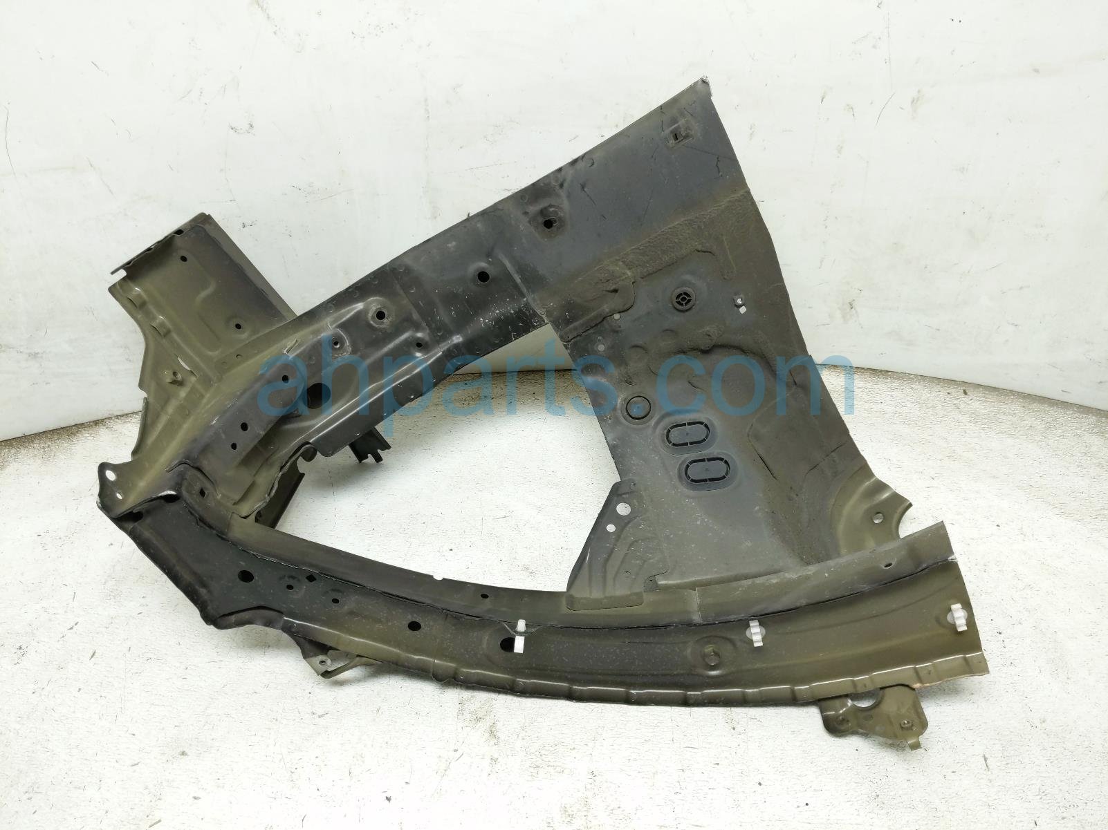 2020 Acura RDX Passenger Frame Rail Apron Cut Black 60650 TJB 305ZZ Replacement 2020 Acura RDX Passenger Frame Rail Apron Cut Black 60650 TJB 305ZZ Replacement thumbnail