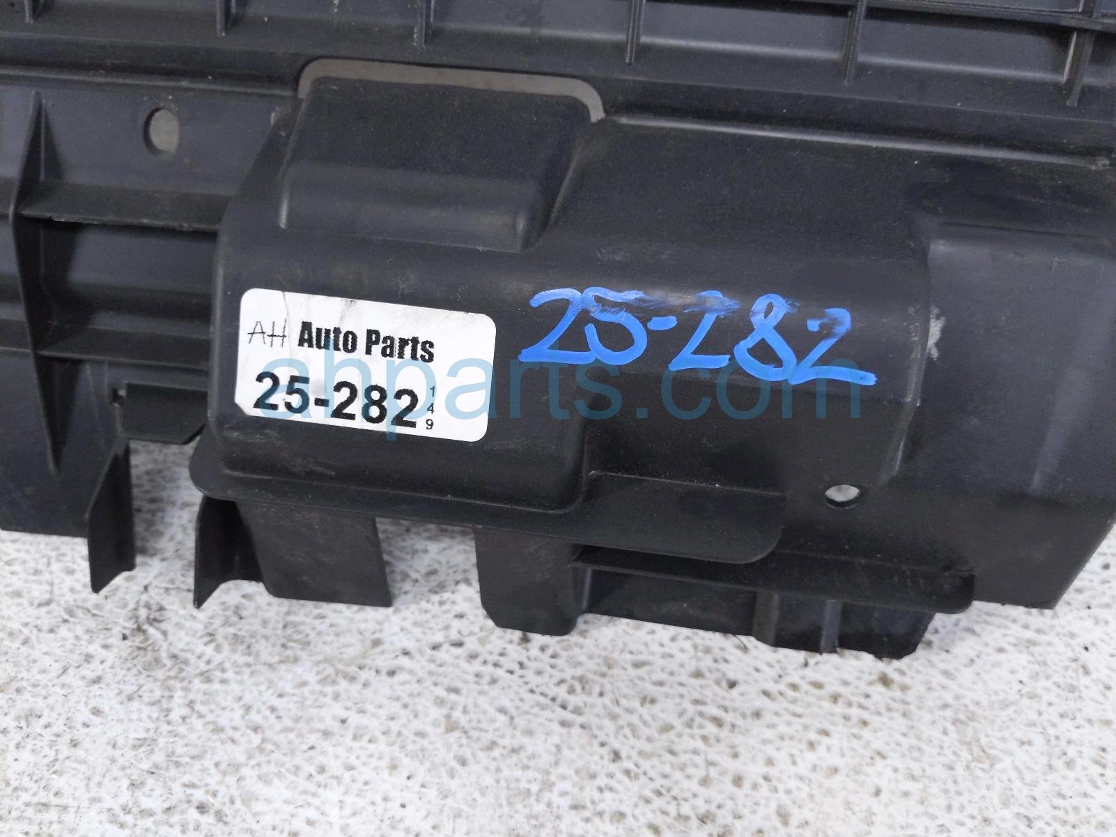 2015 Mercedes Glk350 Front Radiator Air Duct 204 505 26 30 Replacement 2015 Mercedes Glk350 Front Radiator Air Duct 204 505 26 30 Replacement thumbnail