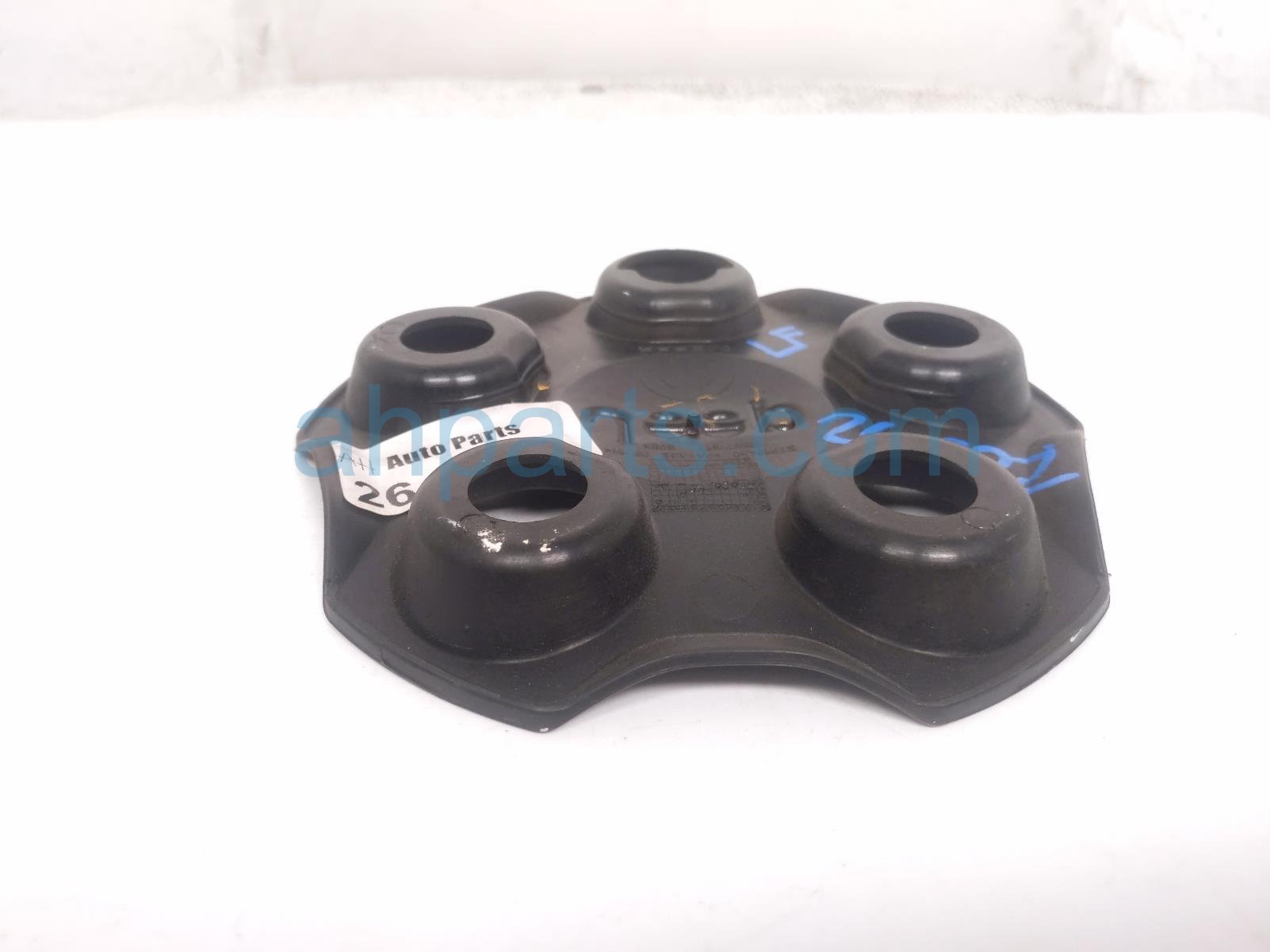 2018 Jeep Renegade Cover / Hub Wheel Center Cap Black 5XA70MXFAA Replacement 2018 Jeep Renegade Cover / Hub Wheel Center Cap Black 5XA70MXFAA Replacement thumbnail