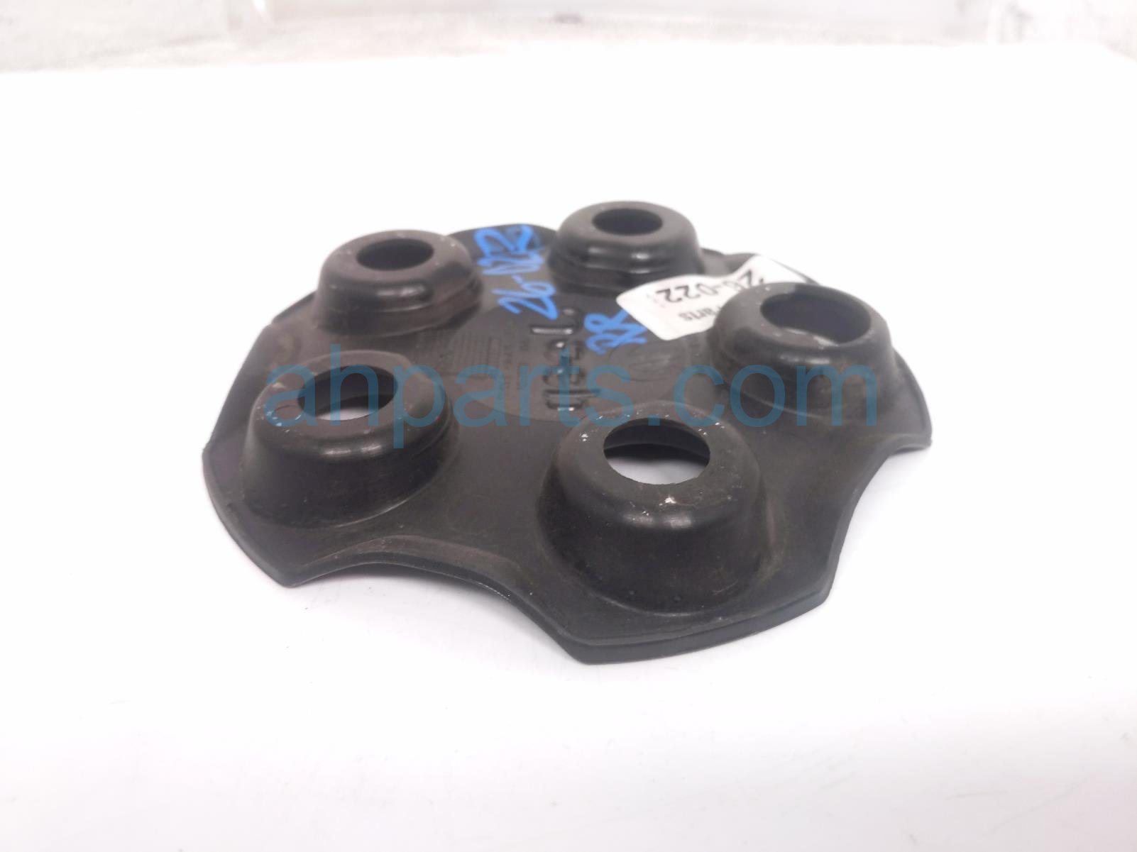 2018 Jeep Renegade Cover / Hub Rear Passenger Wheel Center Cap Black 5XA70MXFAA Replacement 2018 Jeep Renegade Cover / Hub Rear Passenger Wheel Center Cap Black 5XA70MXFAA Replacement thumbnail