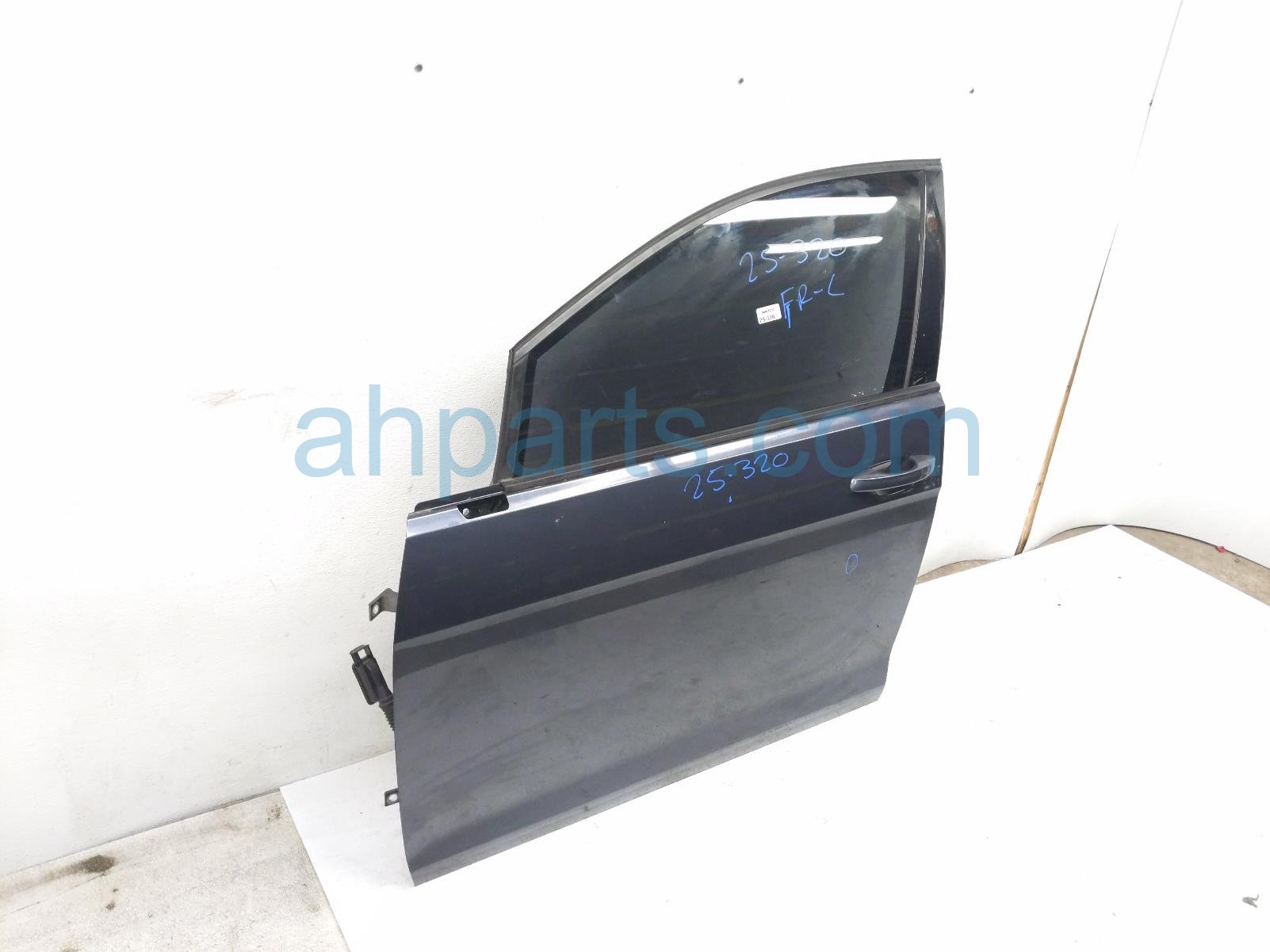 2018 Volkswagen Golf Gti Front Driver Door Grey No Mirror/trim 5G4 831 055 AN Replacement 2018 Volkswagen Golf Gti Front Driver Door Grey No Mirror/trim 5G4 831 055 AN Replacement thumbnail