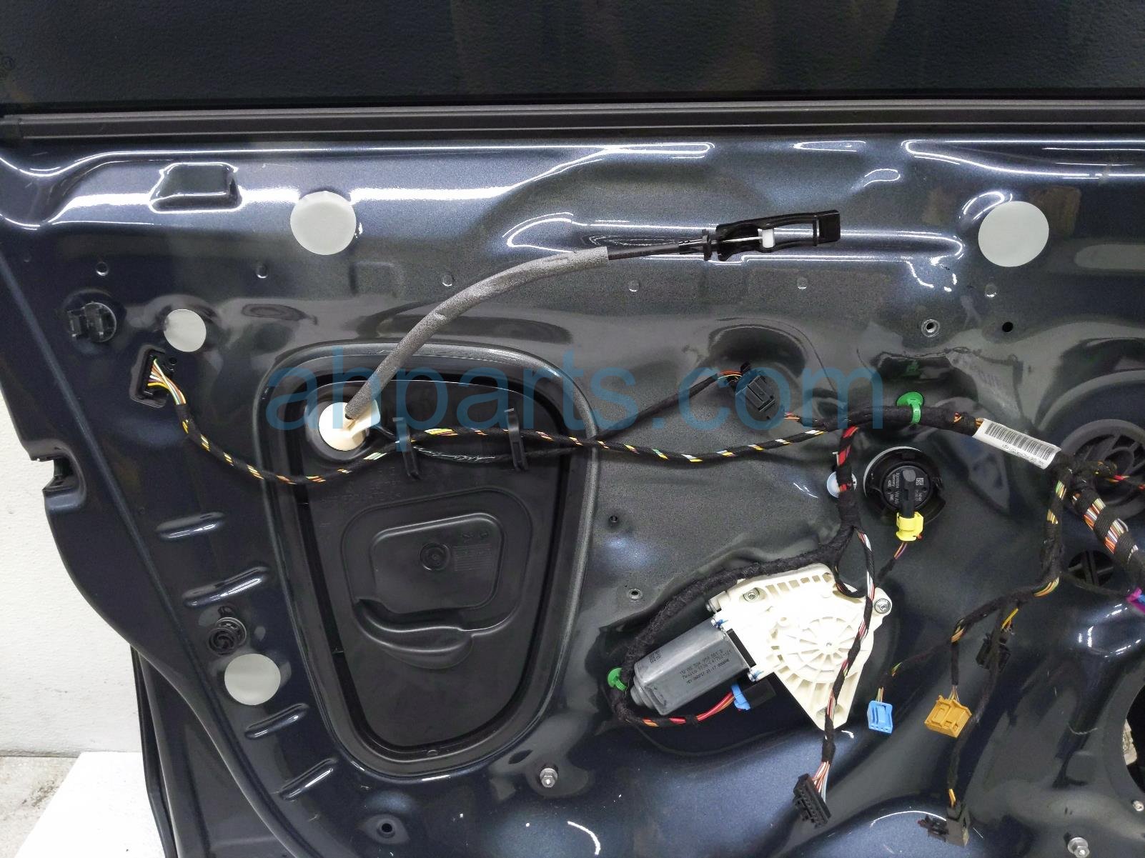 2018 Volkswagen Golf Gti Front Driver Door Grey No Mirror/trim 5G4 831 055 AN Replacement 2018 Volkswagen Golf Gti Front Driver Door Grey No Mirror/trim 5G4 831 055 AN Replacement thumbnail