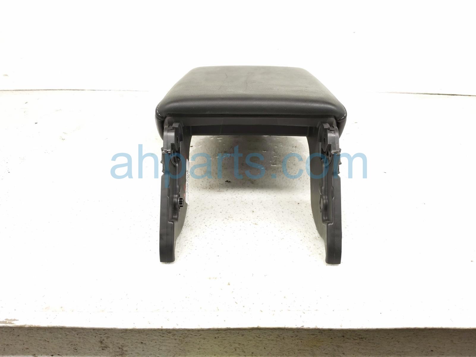 2024 Honda Accord Center Console Lid/armrest Black 83405 30A A11ZC Replacement 2024 Honda Accord Center Console Lid/armrest Black 83405 30A A11ZC Replacement thumbnail