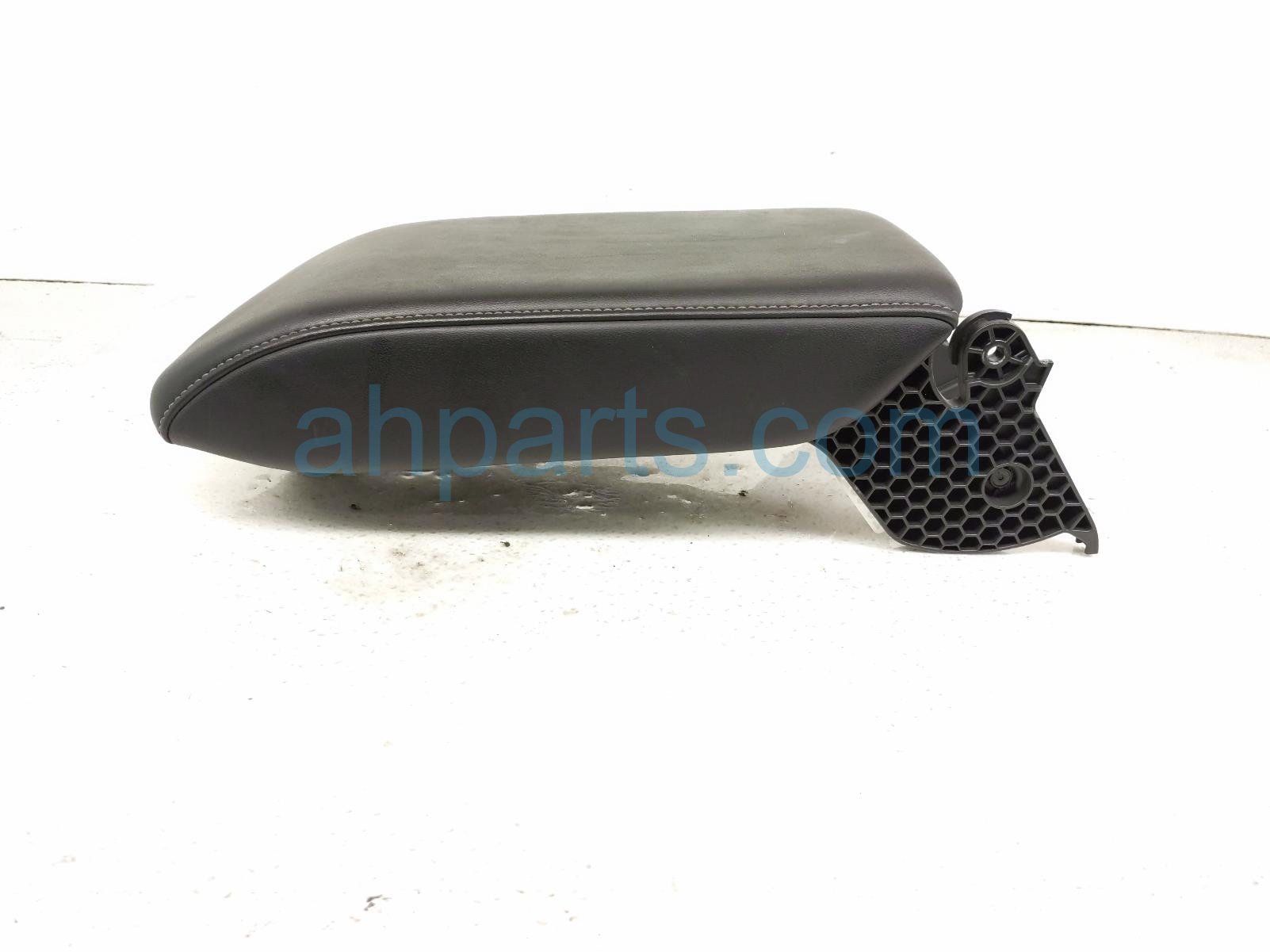 2024 Honda Accord Center Console Lid/armrest Black 83405 30A A11ZC Replacement 2024 Honda Accord Center Console Lid/armrest Black 83405 30A A11ZC Replacement thumbnail