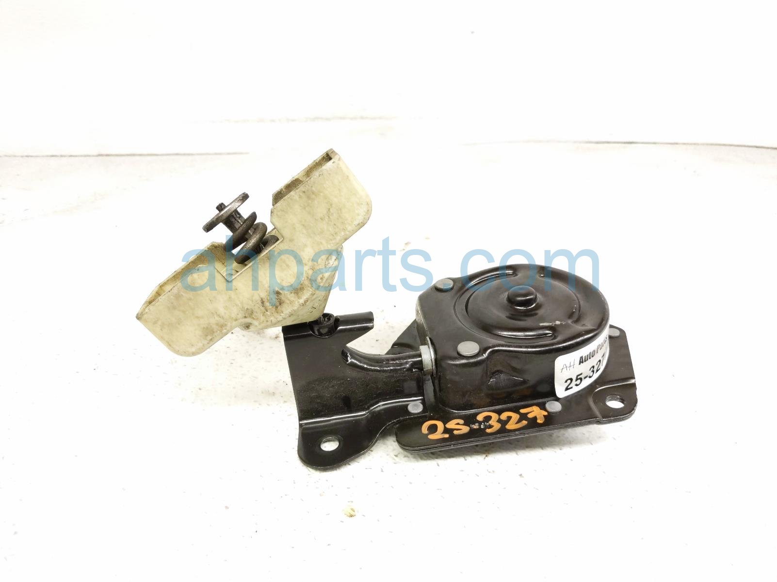 Honda SPARE TIRE CARRIER HOIST