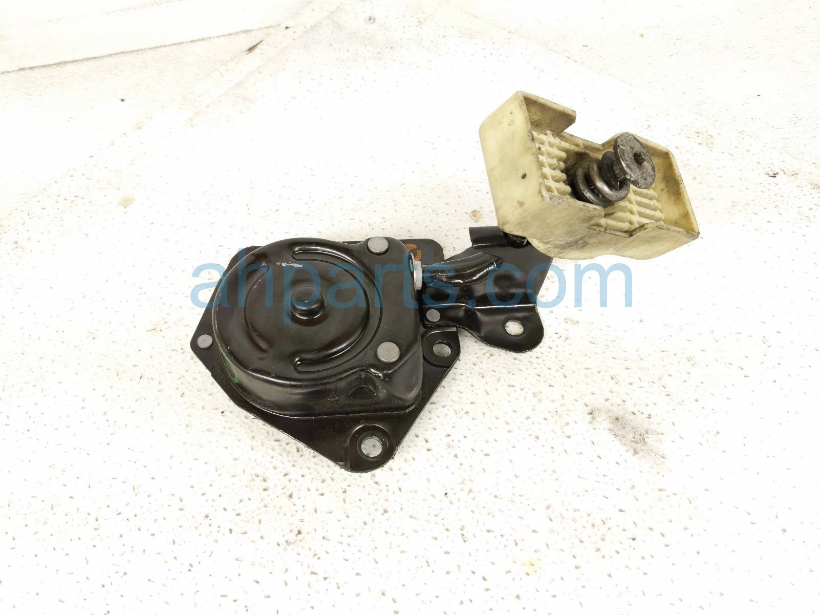 2025 Honda Pilot Spare Tire Carrier Hoist 74711 T90 A01 Replacement 2025 Honda Pilot Spare Tire Carrier Hoist 74711 T90 A01 Replacement thumbnail