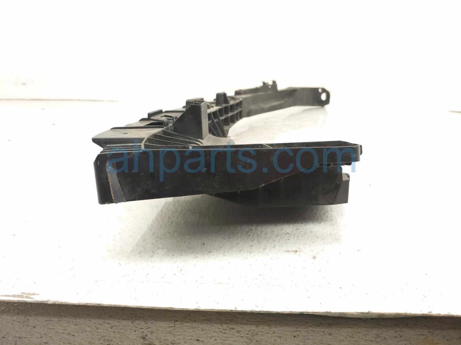 2024 Honda Accord Front Passenger Bumper Bracket Headlight Mount 71240 30A A00 Replacement 2024 Honda Accord Front Passenger Bumper Bracket Headlight Mount 71240 30A A00 Replacement thumbnail