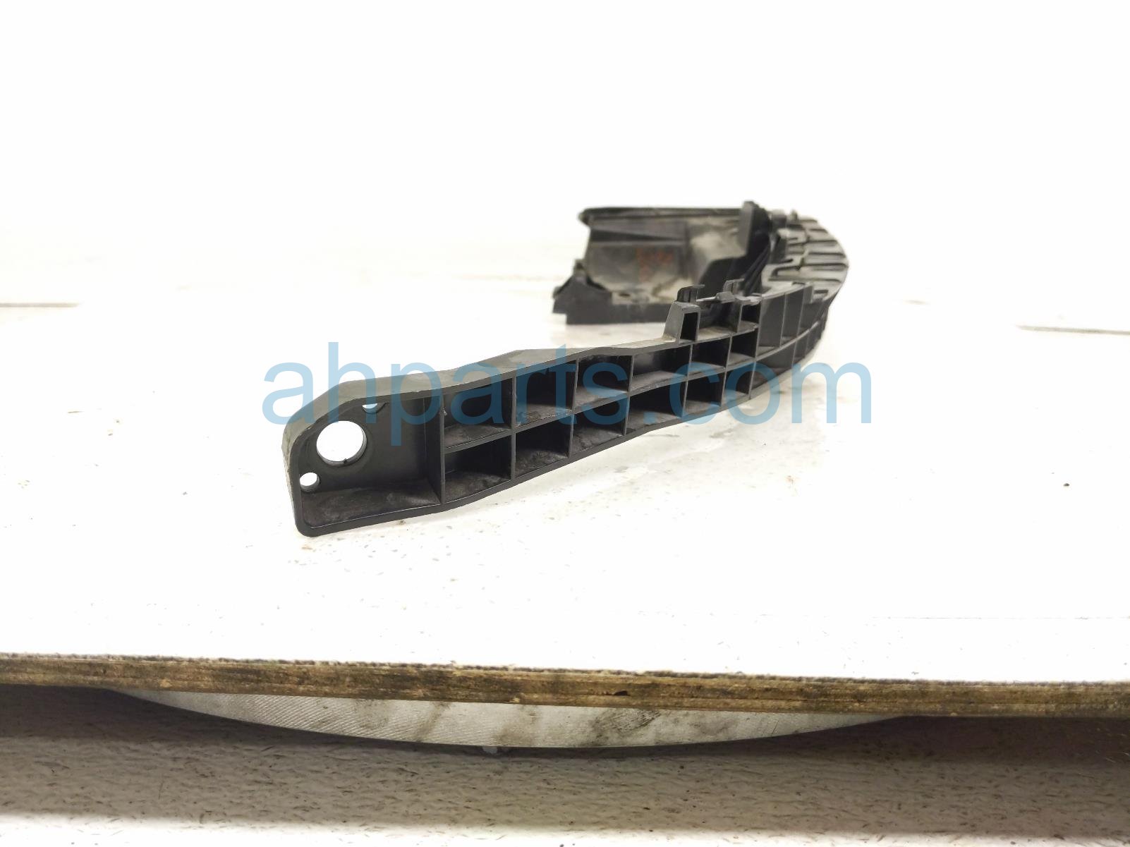 2024 Honda Accord Front Passenger Bumper Bracket Headlight Mount 71240 30A A00 Replacement 2024 Honda Accord Front Passenger Bumper Bracket Headlight Mount 71240 30A A00 Replacement thumbnail