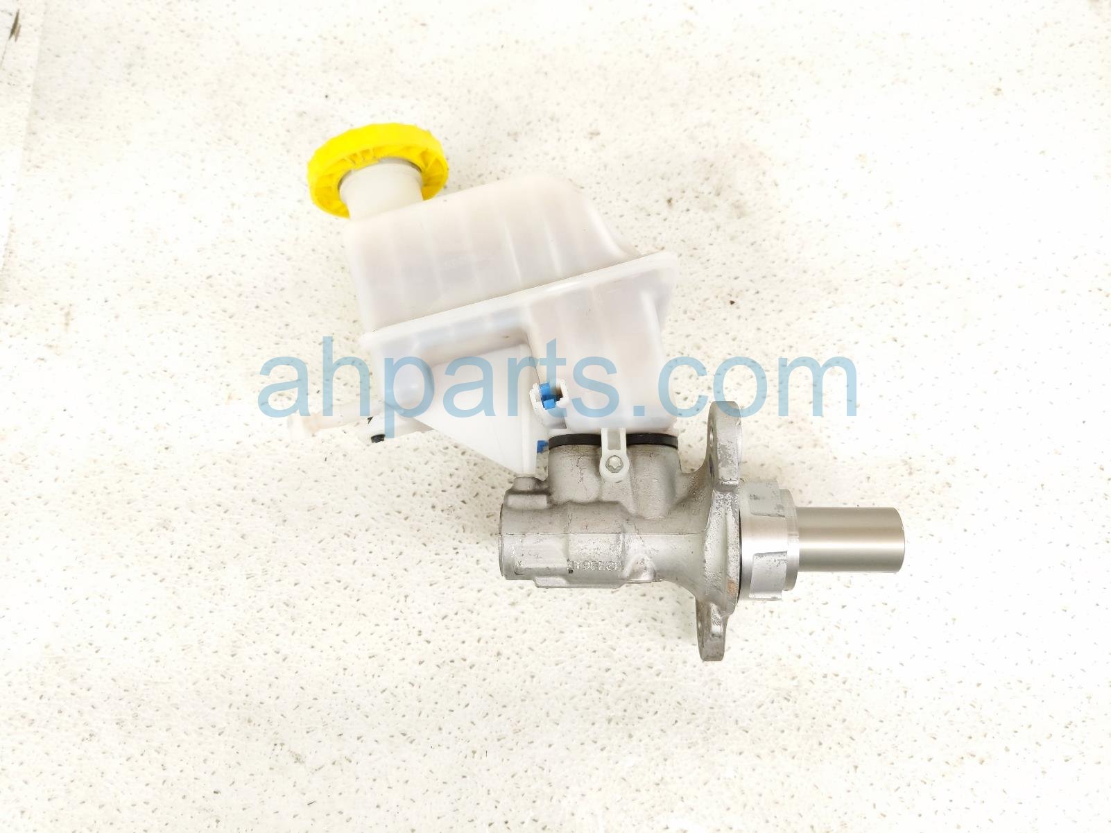 2023 Jeep Cherokee Brake Master Cylinder W/reservoir 68418190AB Replacement 2023 Jeep Cherokee Brake Master Cylinder W/reservoir 68418190AB Replacement thumbnail