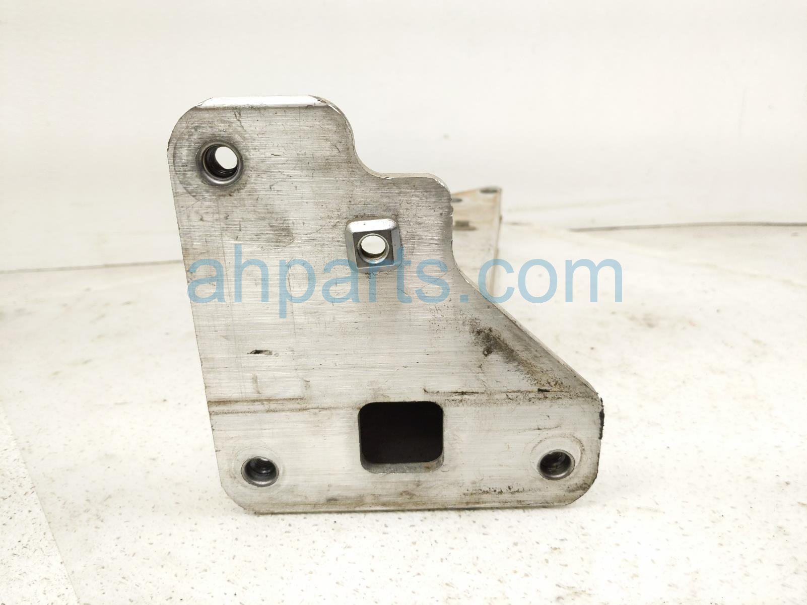 2023 Jeep Cherokee Passenger Lower Load Beam 68320328AF Replacement 2023 Jeep Cherokee Passenger Lower Load Beam 68320328AF Replacement thumbnail