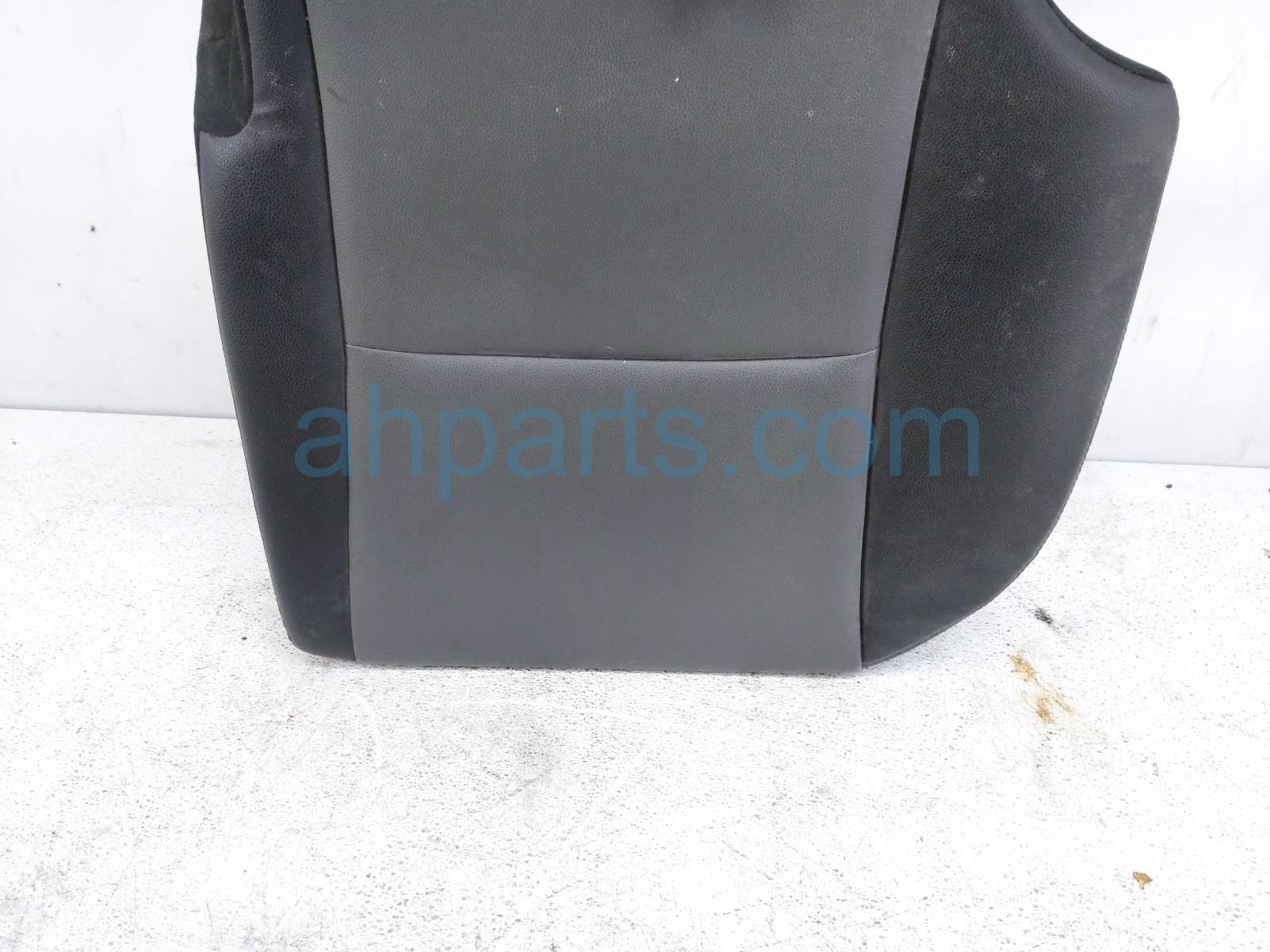 2016 Toyota 4 Runner (2nd Row) Rear Driver Seat Back Bolster Grey 7107635 690B1 Replacement 2016 Toyota 4 Runner (2nd Row) Rear Driver Seat Back Bolster Grey 7107635 690B1 Replacement thumbnail