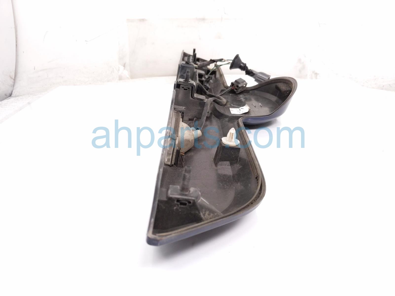 2016 Toyota 4 Runner Tailgate Trim Garnish Blue 7681135 320J0 Replacement 2016 Toyota 4 Runner Tailgate Trim Garnish Blue 7681135 320J0 Replacement thumbnail