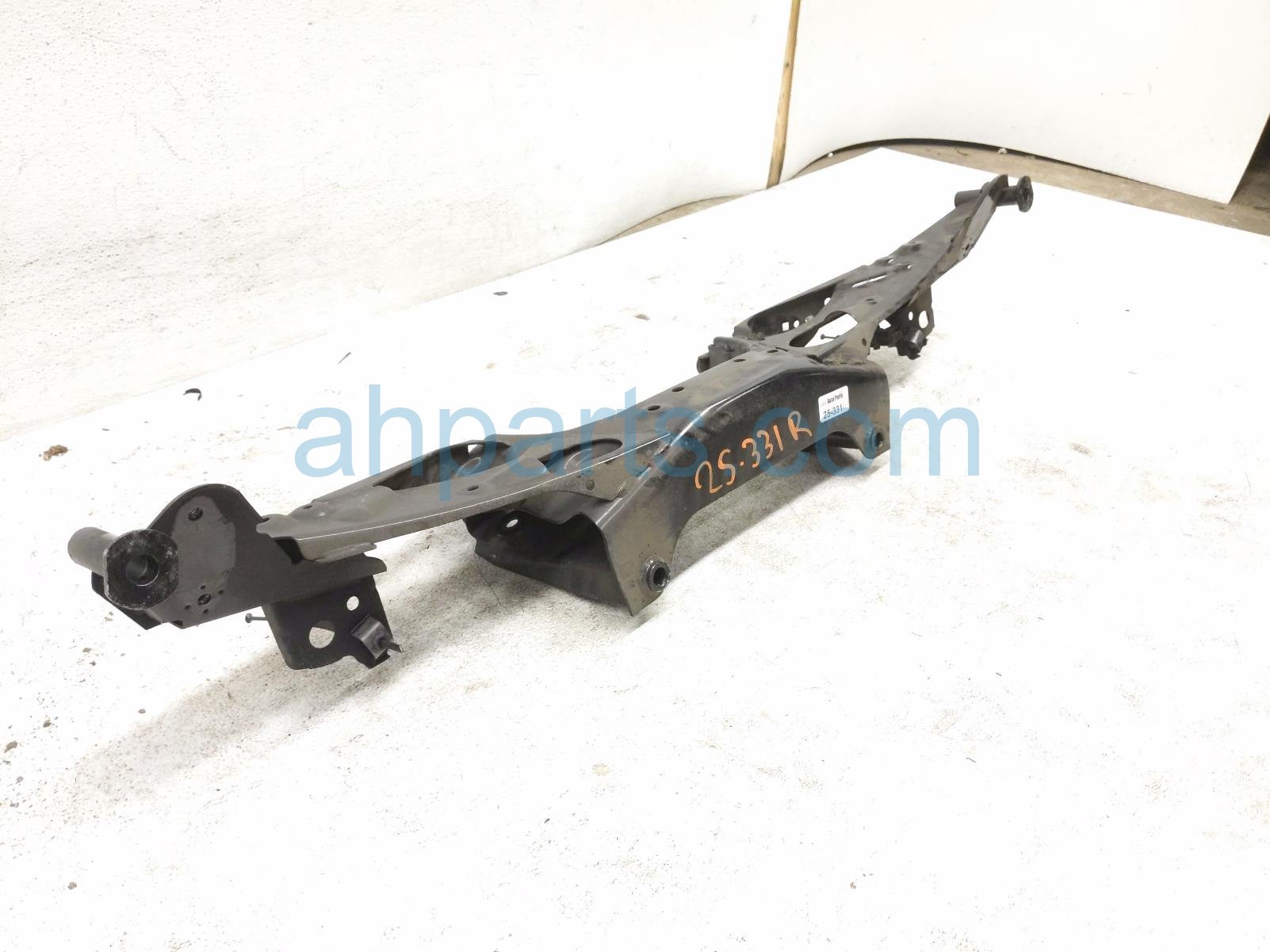 2017 BMW Minicooper Countryman Rear Subframe / Crossmember 33 30 6 851 560 Replacement 2017 BMW Minicooper Countryman Rear Subframe / Crossmember 33 30 6 851 560 Replacement thumbnail