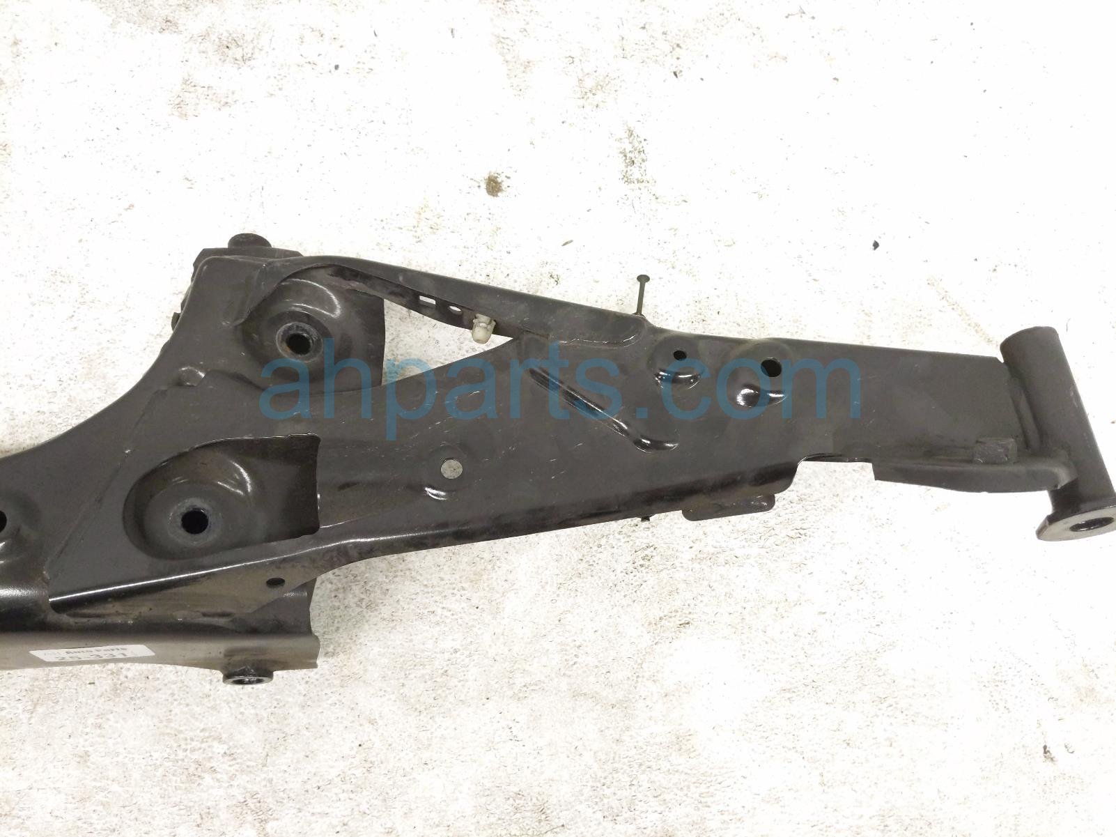 2017 BMW Minicooper Countryman Rear Subframe / Crossmember 33 30 6 851 560 Replacement 2017 BMW Minicooper Countryman Rear Subframe / Crossmember 33 30 6 851 560 Replacement thumbnail