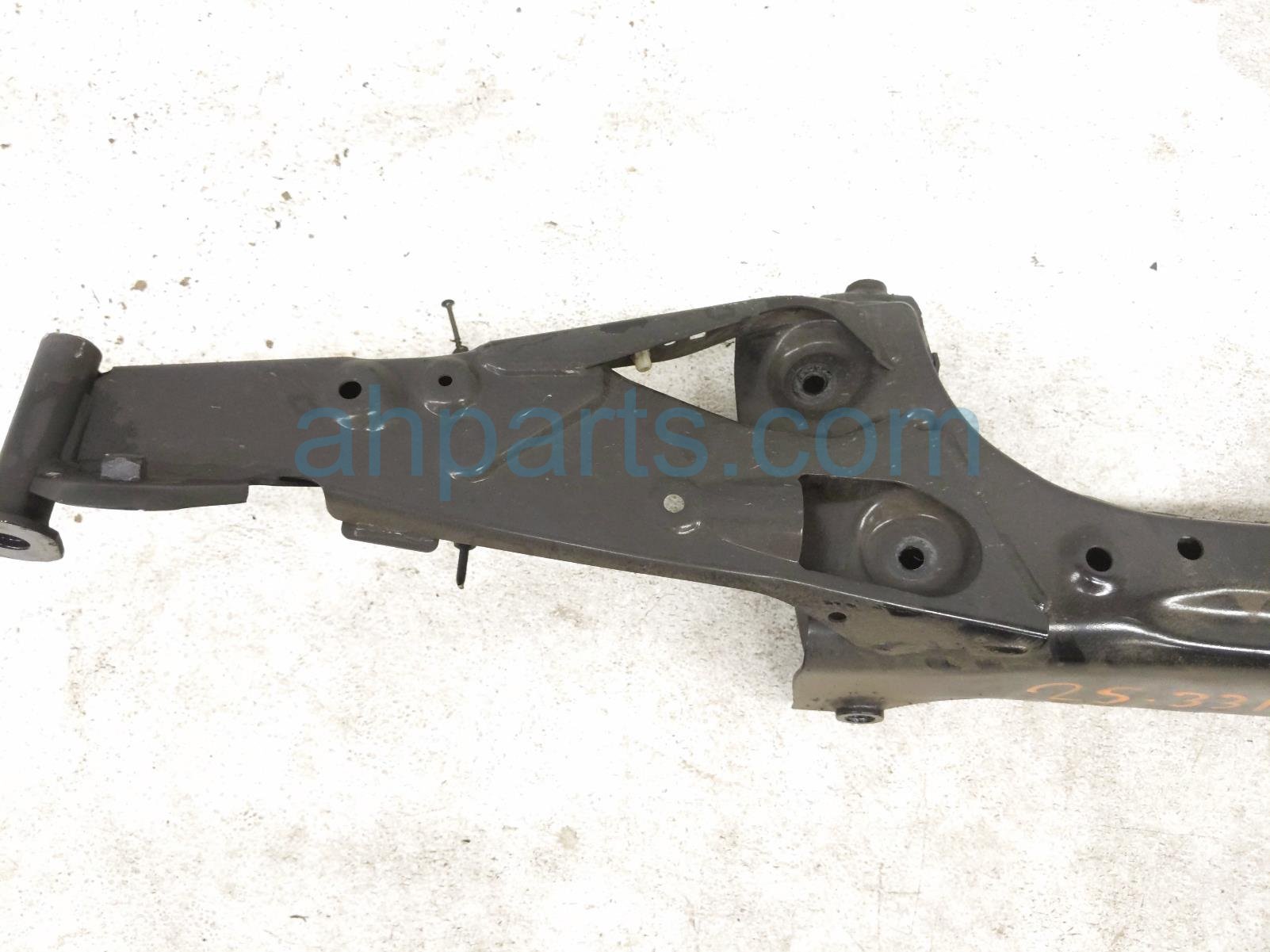 2017 BMW Minicooper Countryman Rear Subframe / Crossmember 33 30 6 851 560 Replacement 2017 BMW Minicooper Countryman Rear Subframe / Crossmember 33 30 6 851 560 Replacement thumbnail