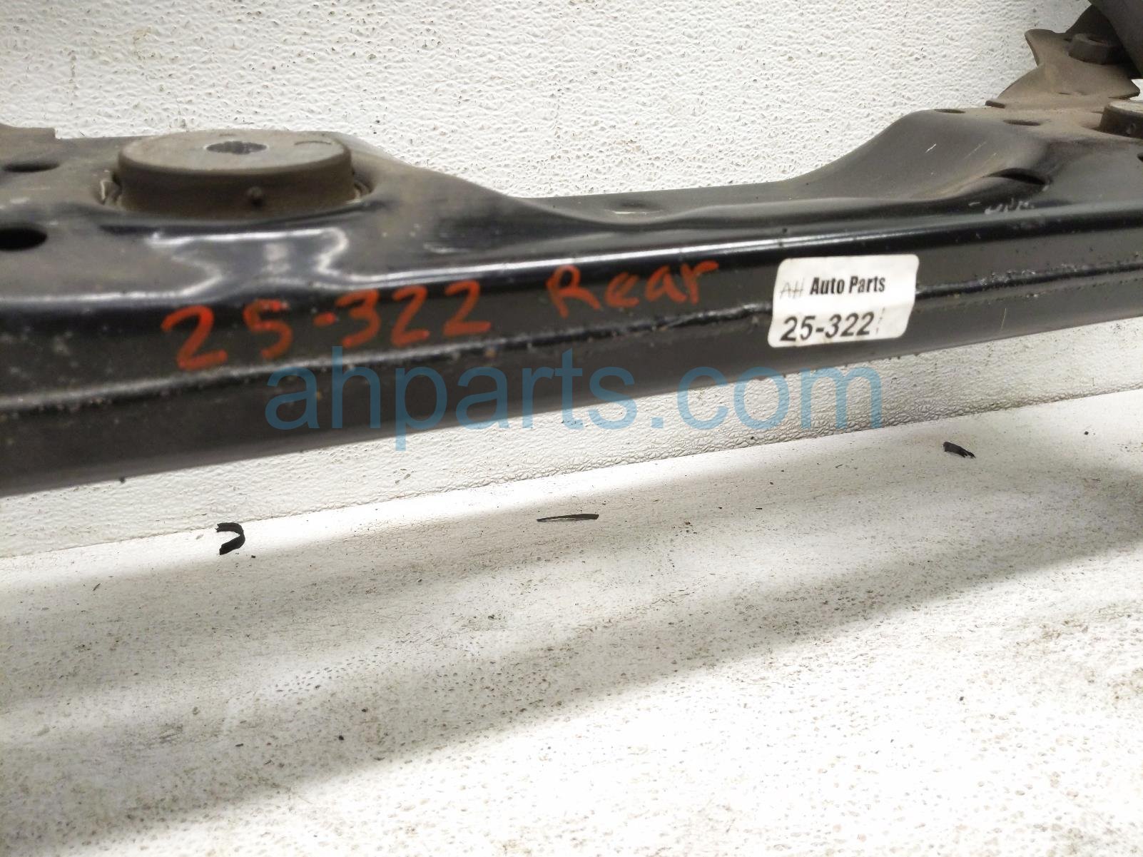 2021 Porsche Macan Crossmember Rear Sub Frame / Cradle 95B 505 235 F Replacement 2021 Porsche Macan Crossmember Rear Sub Frame / Cradle 95B 505 235 F Replacement thumbnail