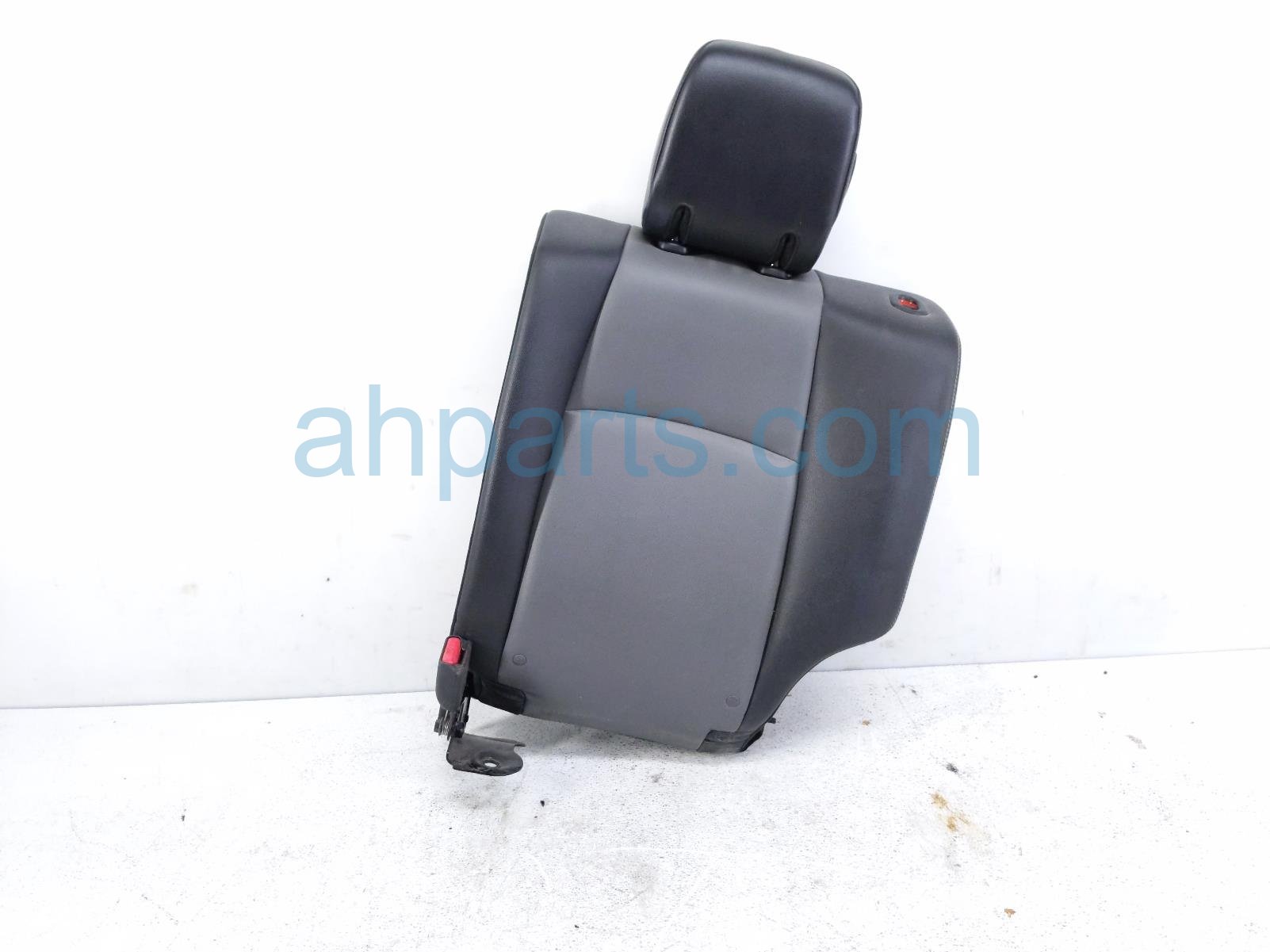 2016 Toyota 4 Runner Back (2nd Row) Rear Driver Upper Seat Cushion Grey 7195035 050C4 Replacement 2016 Toyota 4 Runner Back (2nd Row) Rear Driver Upper Seat Cushion Grey 7195035 050C4 Replacement thumbnail