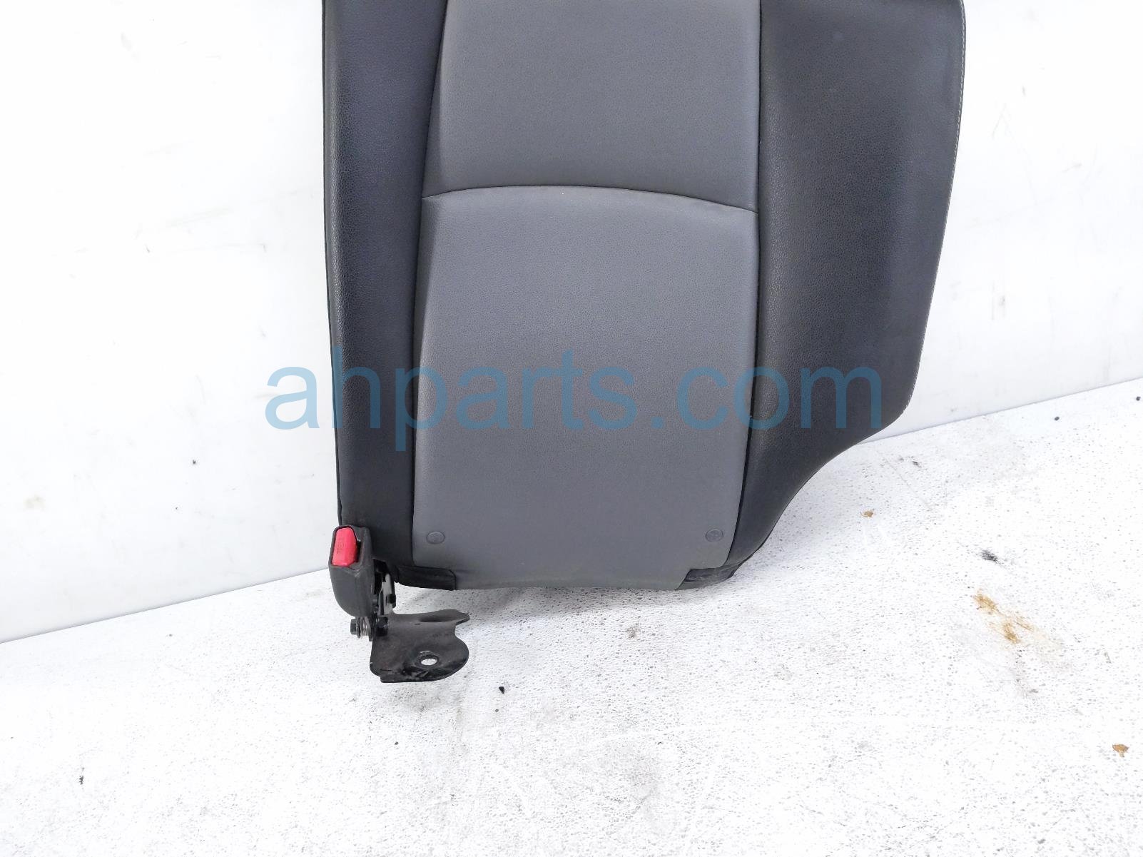 2016 Toyota 4 Runner Back (2nd Row) Rear Driver Upper Seat Cushion Grey 7195035 050C4 Replacement 2016 Toyota 4 Runner Back (2nd Row) Rear Driver Upper Seat Cushion Grey 7195035 050C4 Replacement thumbnail