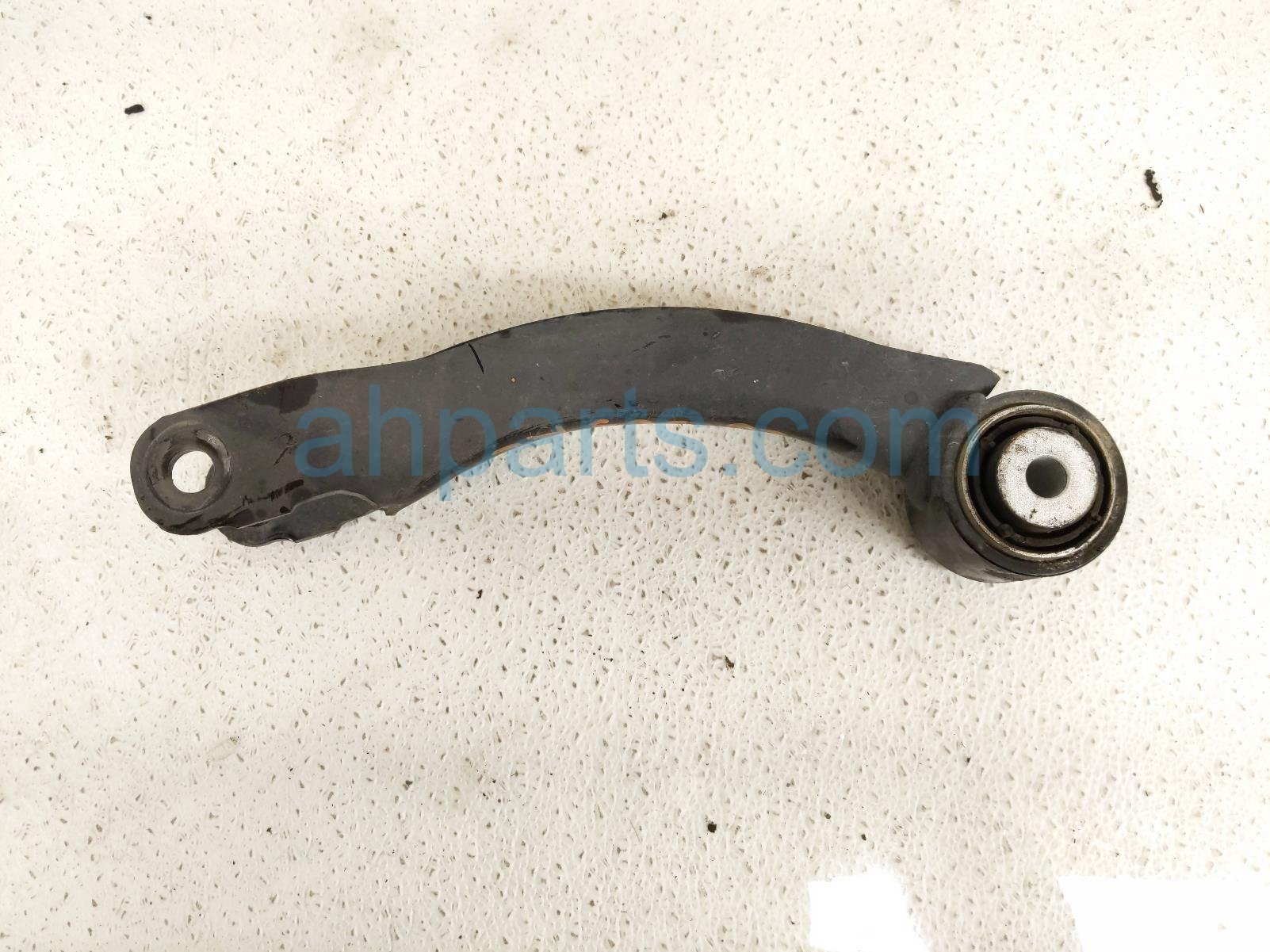 2023 Jeep Cherokee Rear Driver Upper Control Arm 68207620AA Replacement 2023 Jeep Cherokee Rear Driver Upper Control Arm 68207620AA Replacement thumbnail