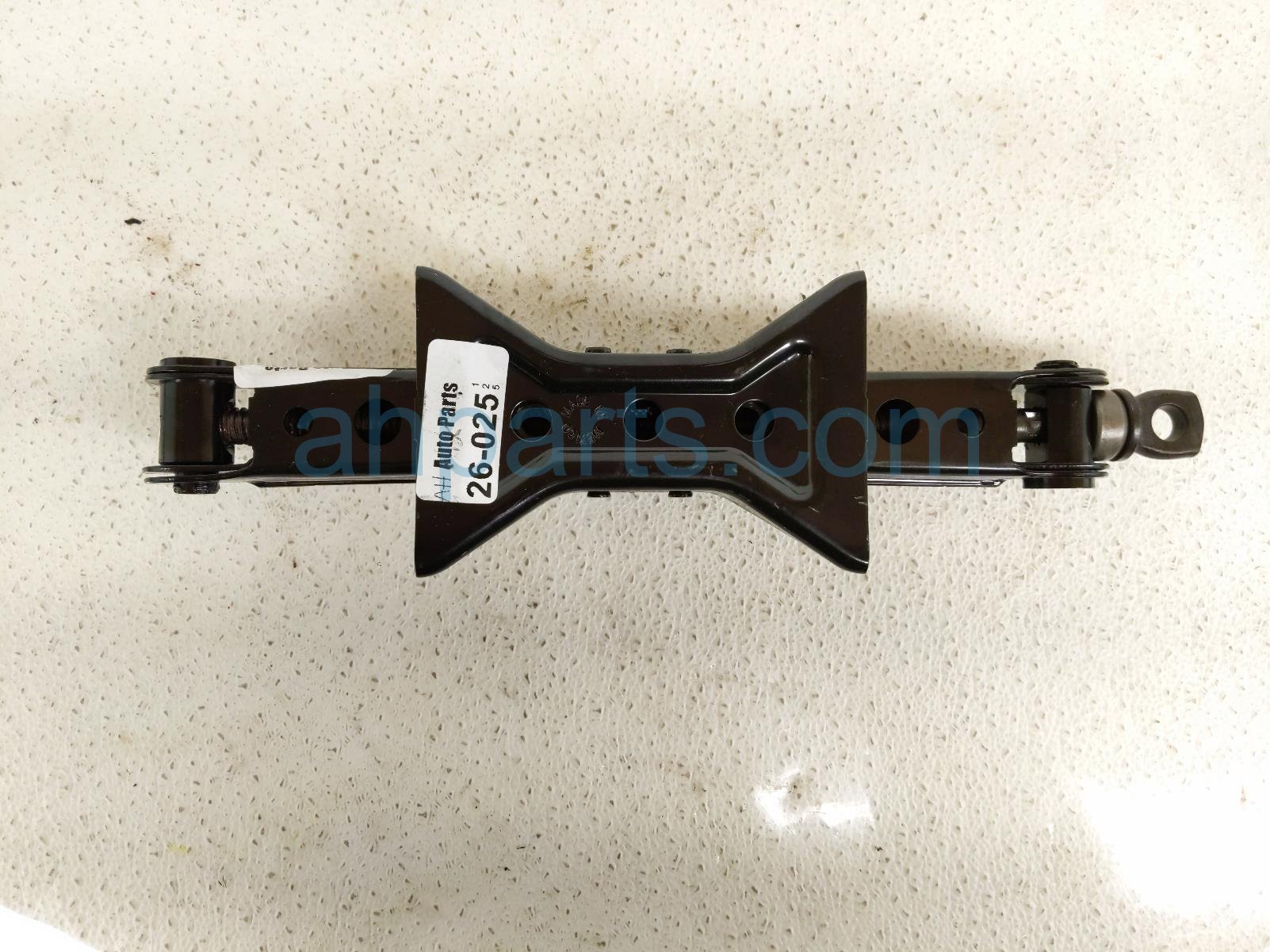 Nissan SCISSOR LIFT JACK