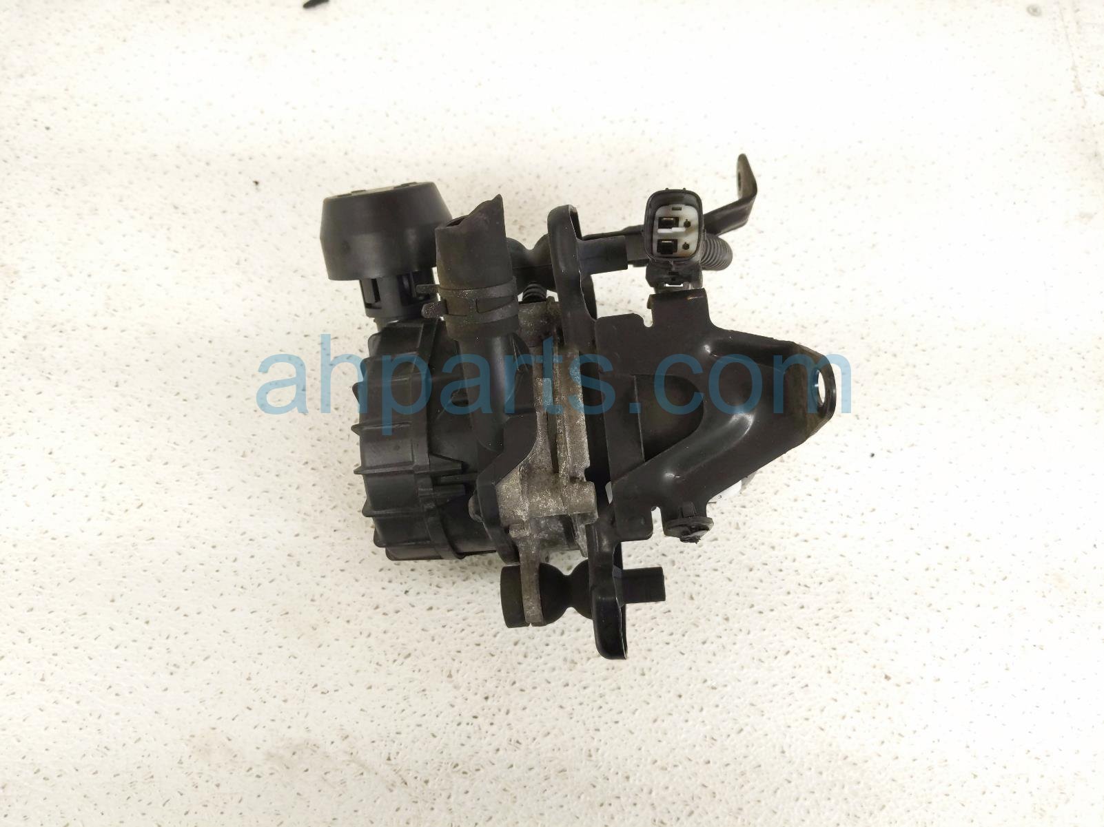 2016 Toyota 4 Runner Secondary Air Injection Pump 4.0l 17610 0C030 Replacement 2016 Toyota 4 Runner Secondary Air Injection Pump 4.0l 17610 0C030 Replacement thumbnail