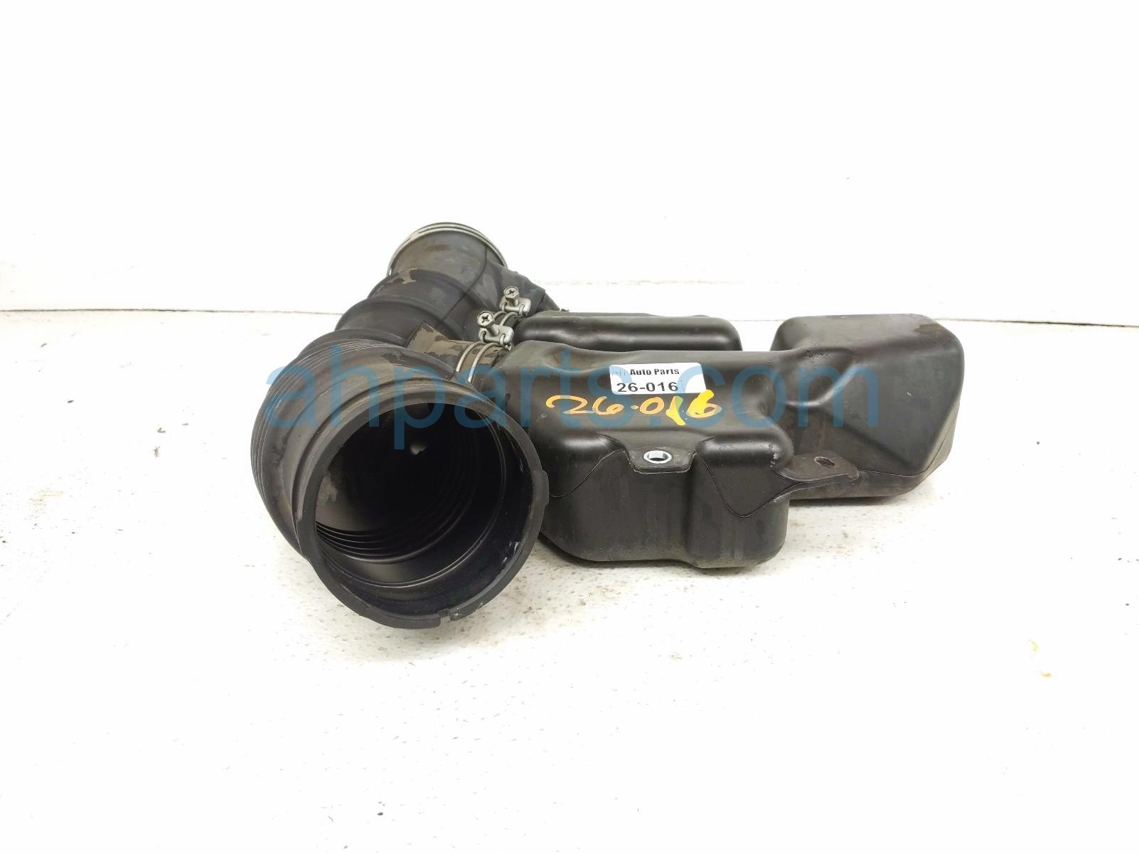 2016 Toyota 4 Runner Air Intake Resonator W/ Hose 17893 31130 Replacement 2016 Toyota 4 Runner Air Intake Resonator W/ Hose 17893 31130 Replacement thumbnail