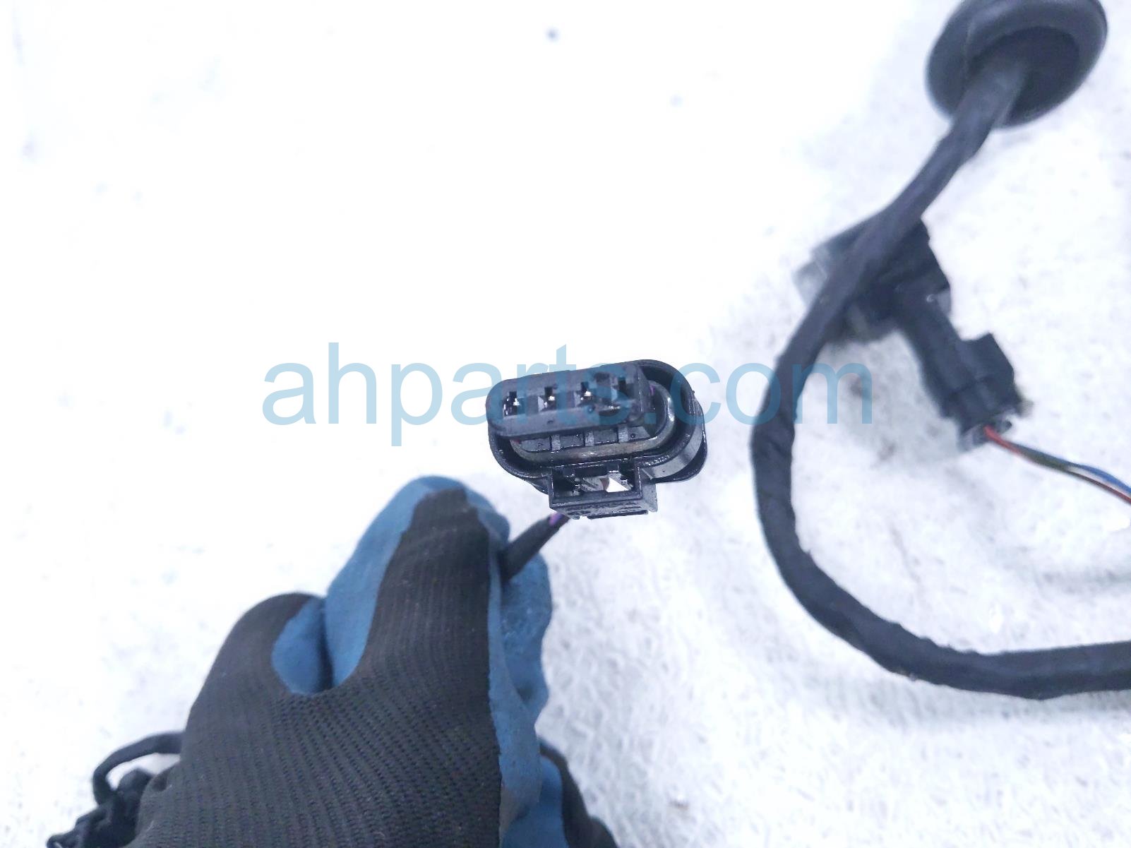 2014 Audi A6 Audi Rear Parking Sensors W/harness 4G5 971 085 G Replacement 2014 Audi A6 Audi Rear Parking Sensors W/harness 4G5 971 085 G Replacement thumbnail