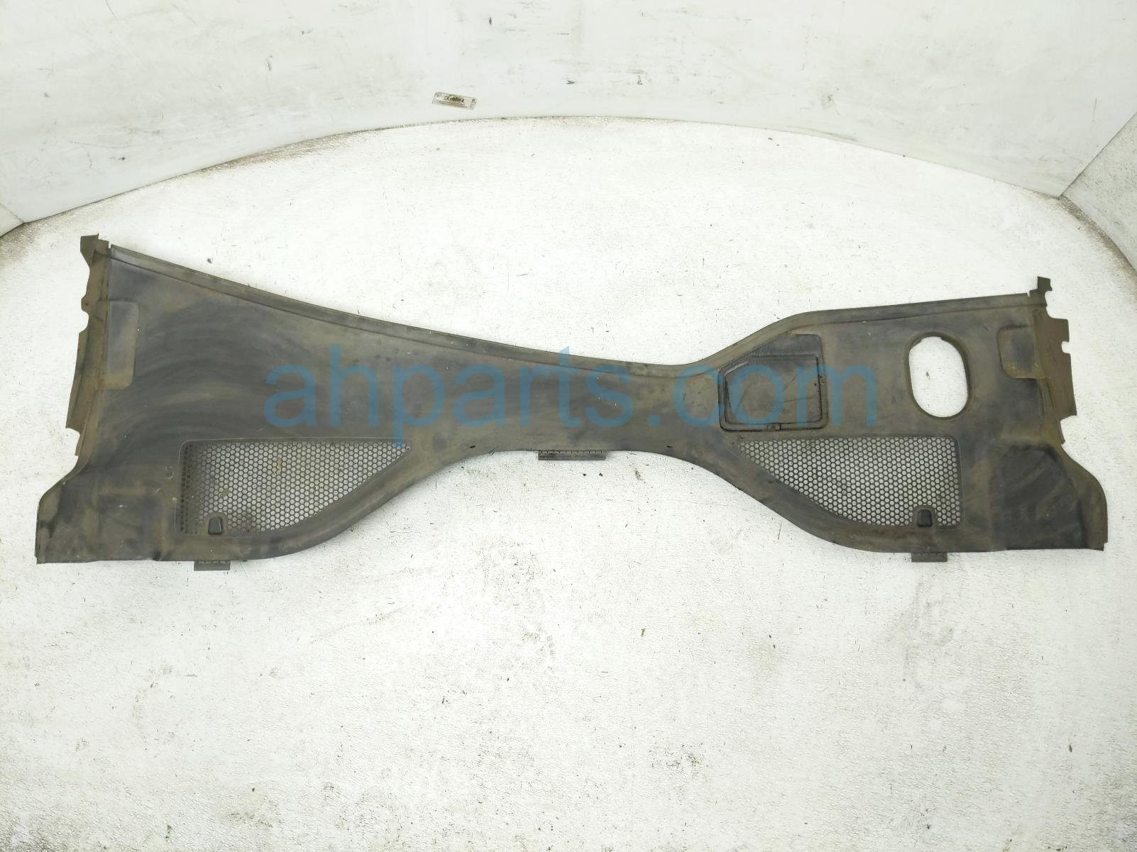 2014 Audi A6 Audi Cover Windshield Cowl Vent Grille Panel 4G8 819 447 H 9B9 Replacement 2014 Audi A6 Audi Cover Windshield Cowl Vent Grille Panel 4G8 819 447 H 9B9 Replacement thumbnail