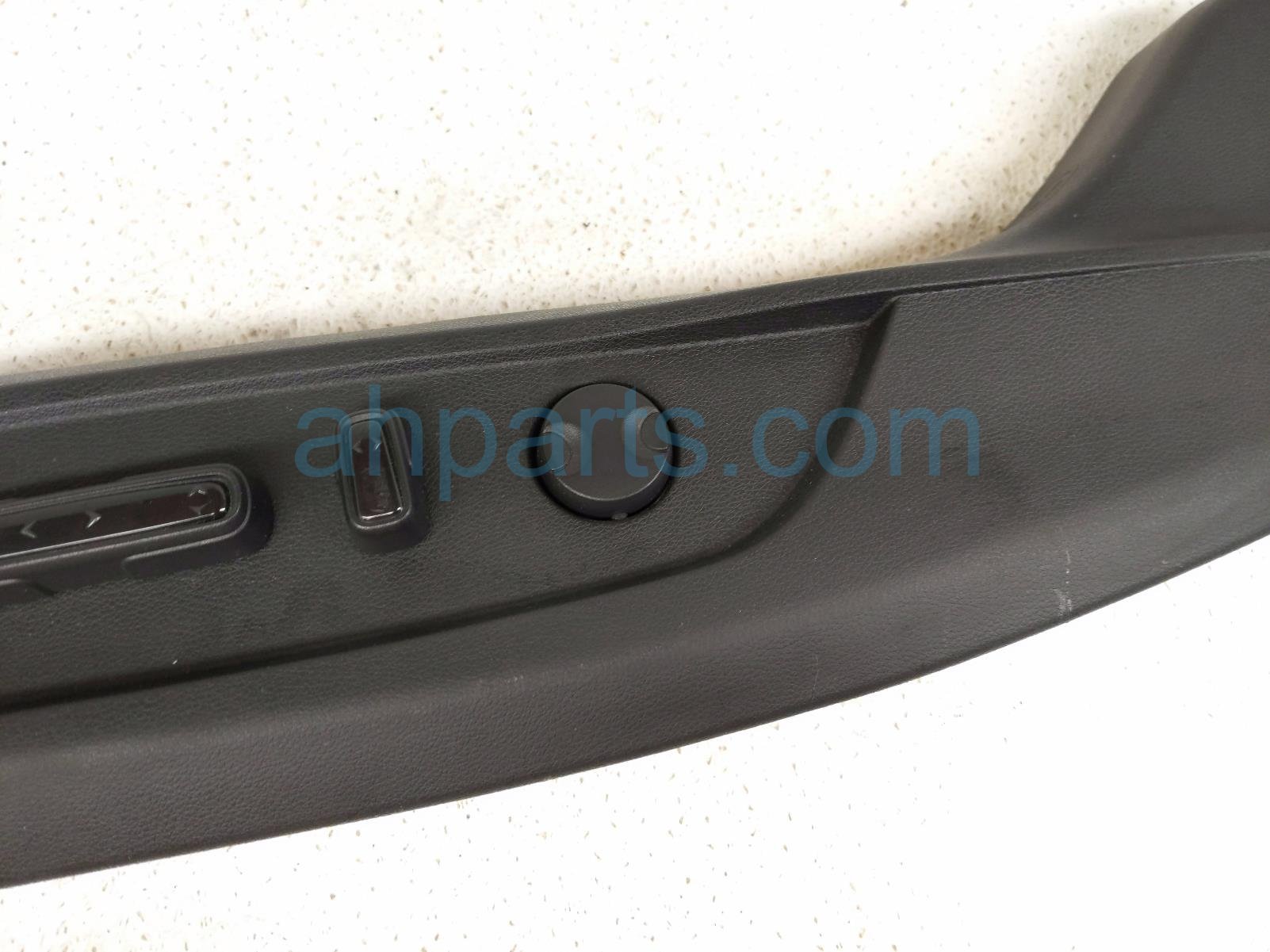 2025 Honda Pilot Driver Power Seat Sw W/trim black 81638 T90 A21ZA Replacement 2025 Honda Pilot Driver Power Seat Sw W/trim black 81638 T90 A21ZA Replacement thumbnail