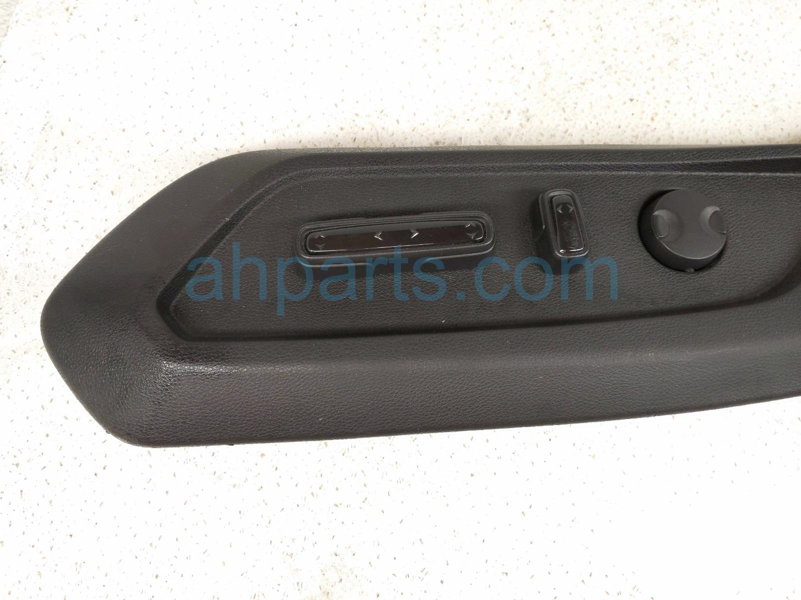 2025 Honda Pilot Driver Power Seat Sw W/trim black 81638 T90 A21ZA Replacement 2025 Honda Pilot Driver Power Seat Sw W/trim black 81638 T90 A21ZA Replacement thumbnail