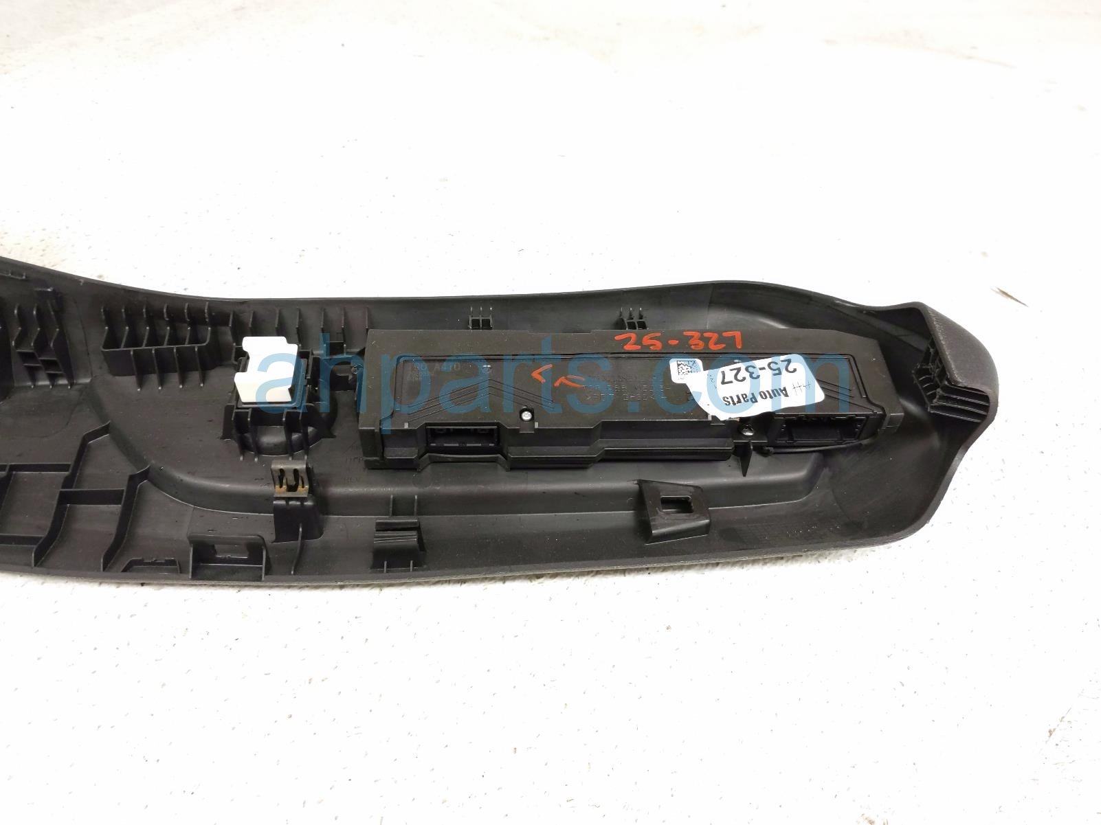 2025 Honda Pilot Driver Power Seat Sw W/trim black 81638 T90 A21ZA Replacement 2025 Honda Pilot Driver Power Seat Sw W/trim black 81638 T90 A21ZA Replacement thumbnail