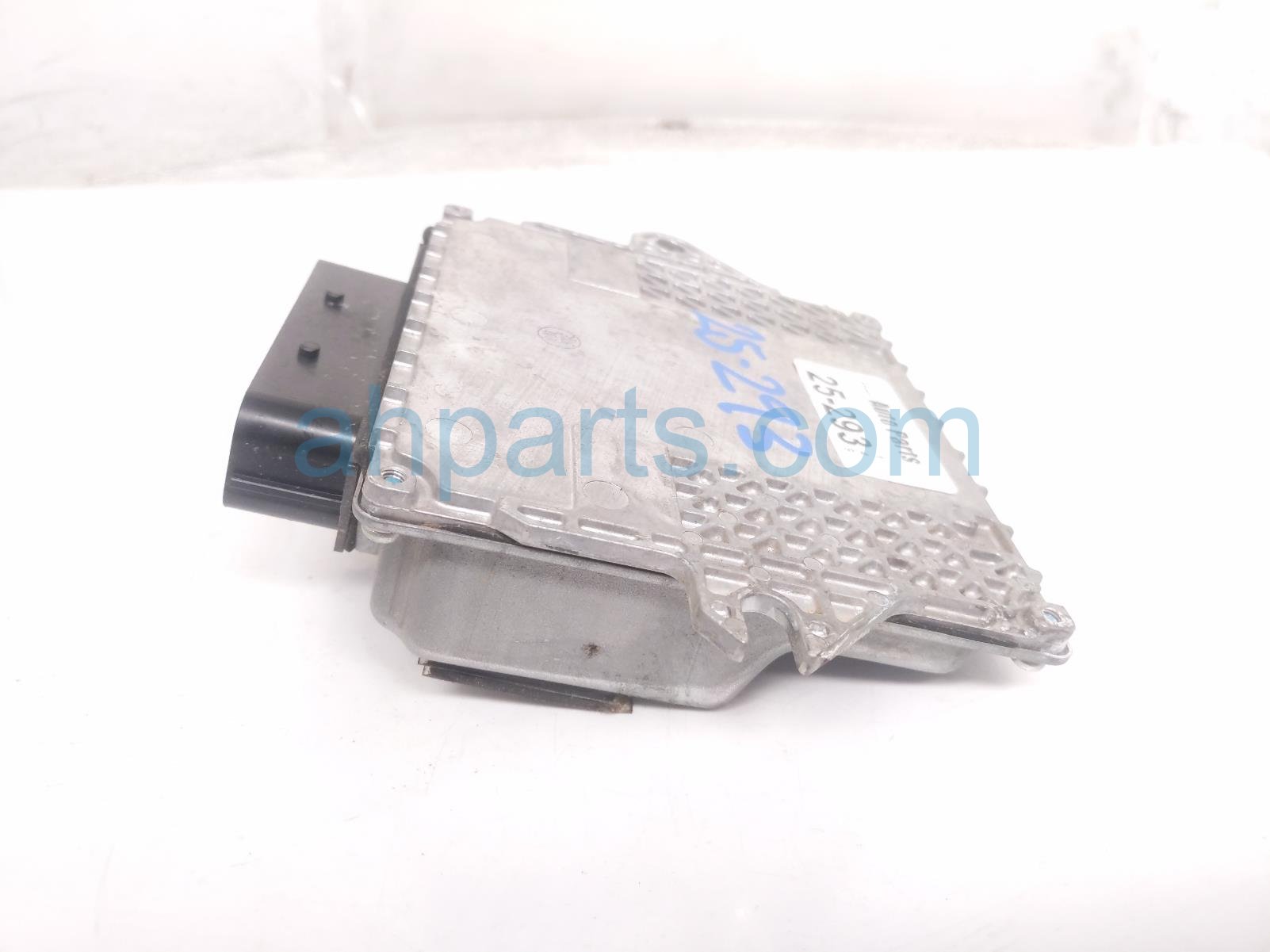 2019 Nissan Titan Engine Ecu / Computer Valve Control Module Unit 23751 6JB0A Replacement 2019 Nissan Titan Engine Ecu / Computer Valve Control Module Unit 23751 6JB0A Replacement thumbnail