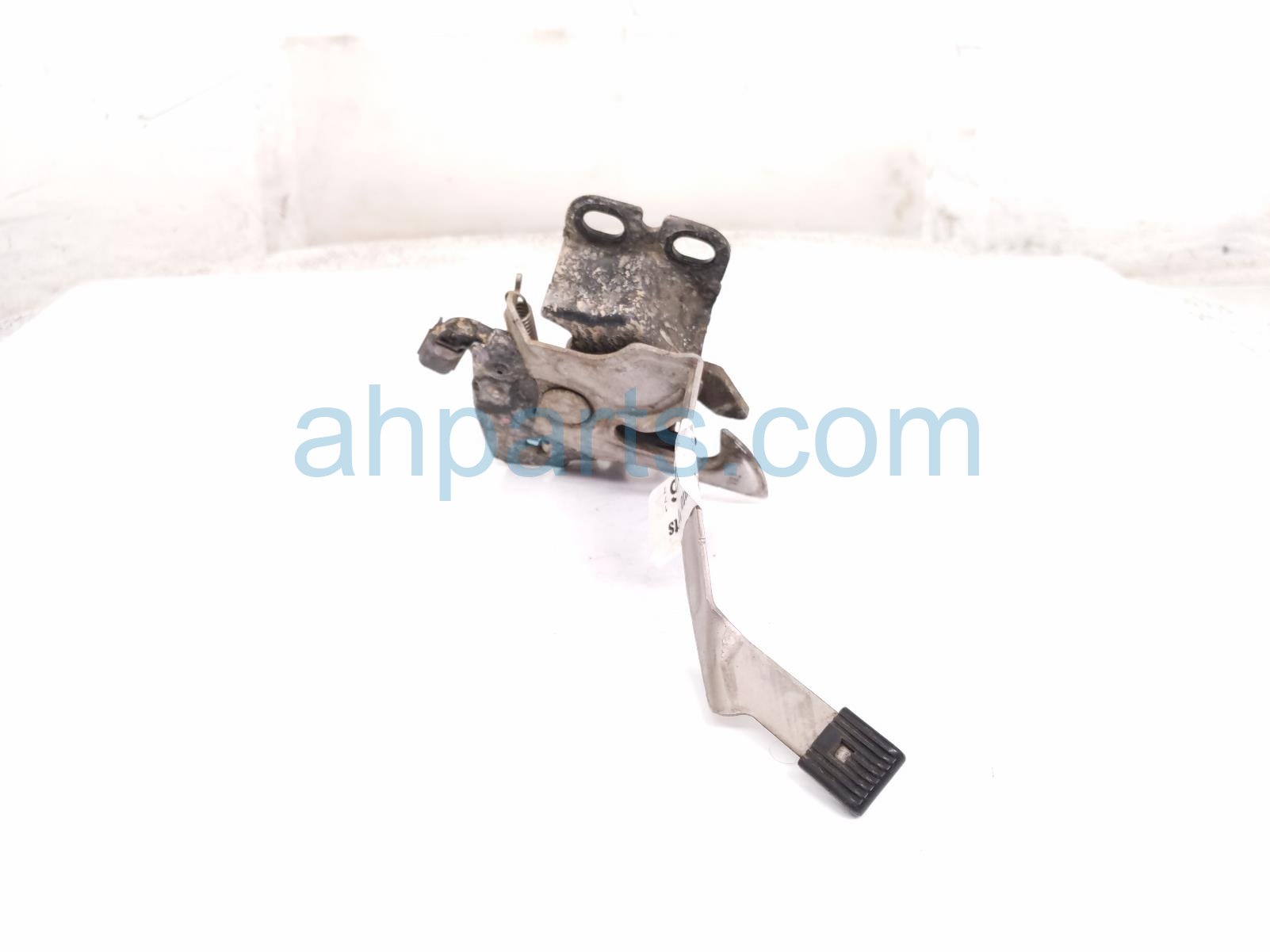 2017 Honda Civic Hood Latch / Lock Assy 74120 TBA A01 Replacement 2017 Honda Civic Hood Latch / Lock Assy 74120 TBA A01 Replacement thumbnail