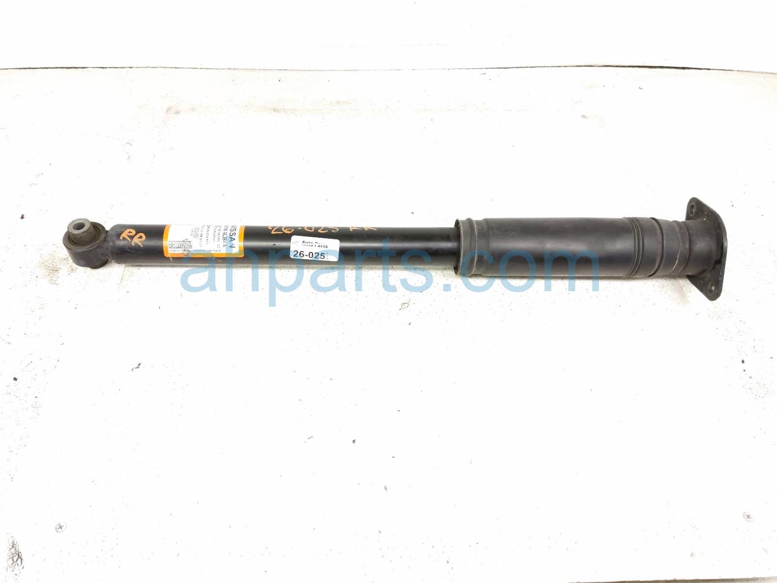 Nissan RR/RH SHOCK ABSORBER - 2.0L SV