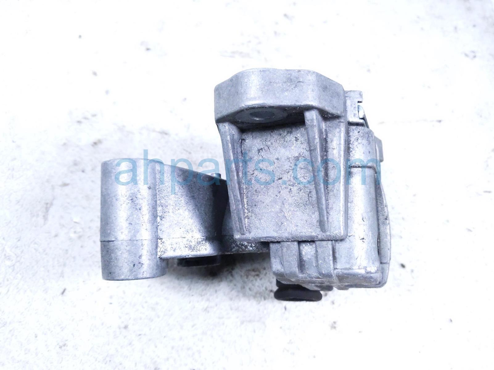 2018 Jeep Renegade Engine/motor Driver Engine Mount 1.4l Awd 68418168AA Replacement 2018 Jeep Renegade Engine/motor Driver Engine Mount 1.4l Awd 68418168AA Replacement thumbnail