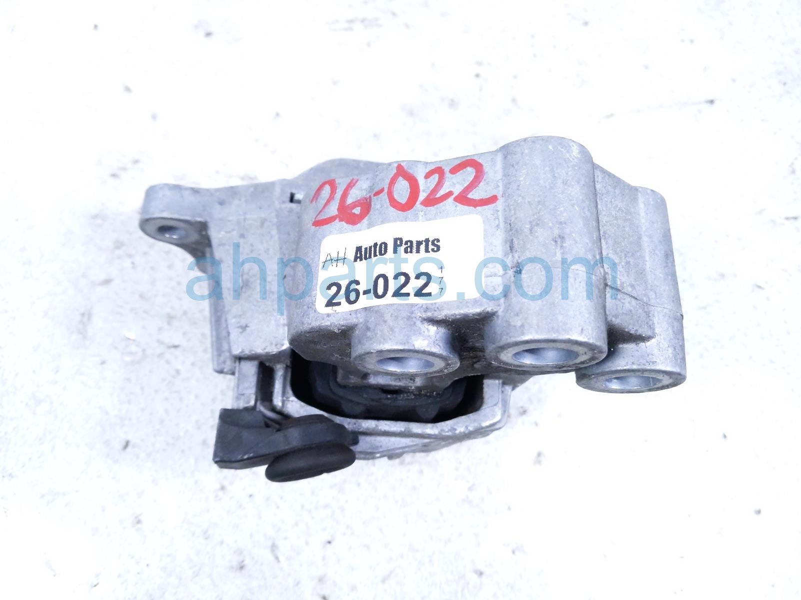 2018 Jeep Renegade Engine/motor Driver Engine Mount 1.4l Awd 68418168AA Replacement 2018 Jeep Renegade Engine/motor Driver Engine Mount 1.4l Awd 68418168AA Replacement thumbnail