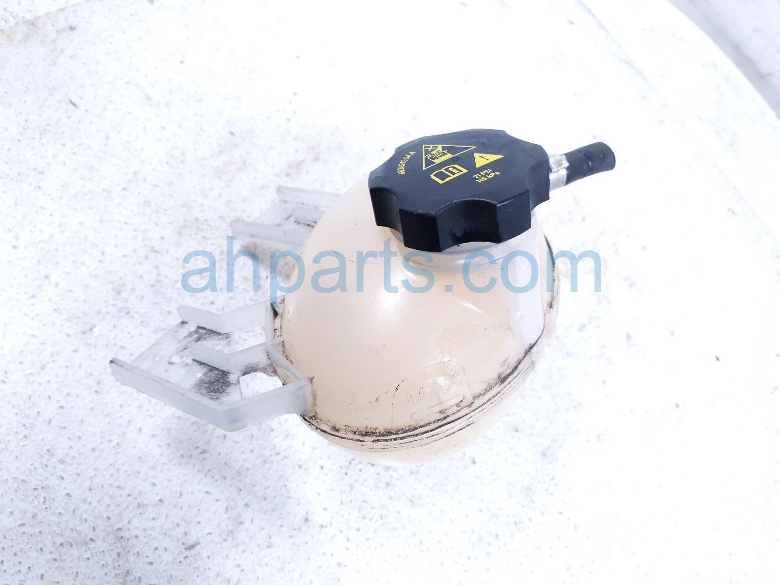 2018 Jeep Renegade Coolant Overflow Reservoir Tank 68327756AA Replacement 2018 Jeep Renegade Coolant Overflow Reservoir Tank 68327756AA Replacement thumbnail