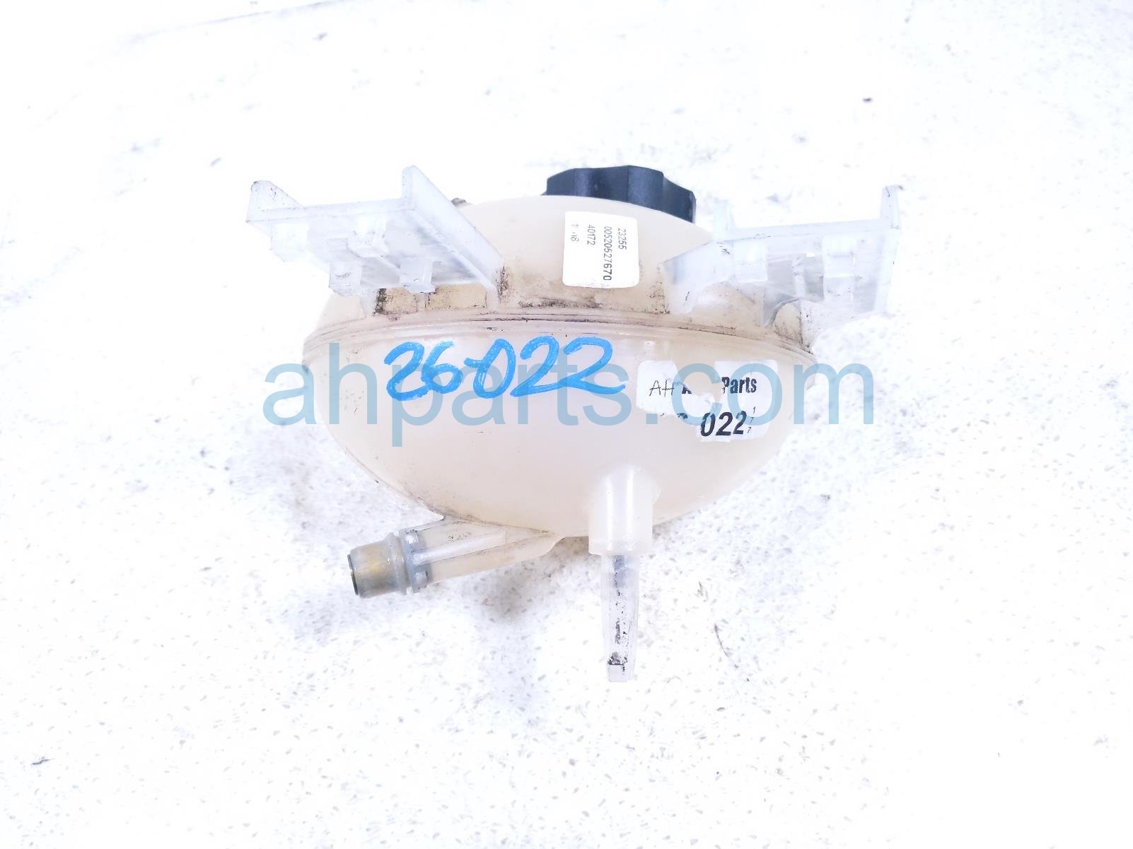 2018 Jeep Renegade Coolant Overflow Reservoir Tank 68327756AA Replacement 2018 Jeep Renegade Coolant Overflow Reservoir Tank 68327756AA Replacement thumbnail