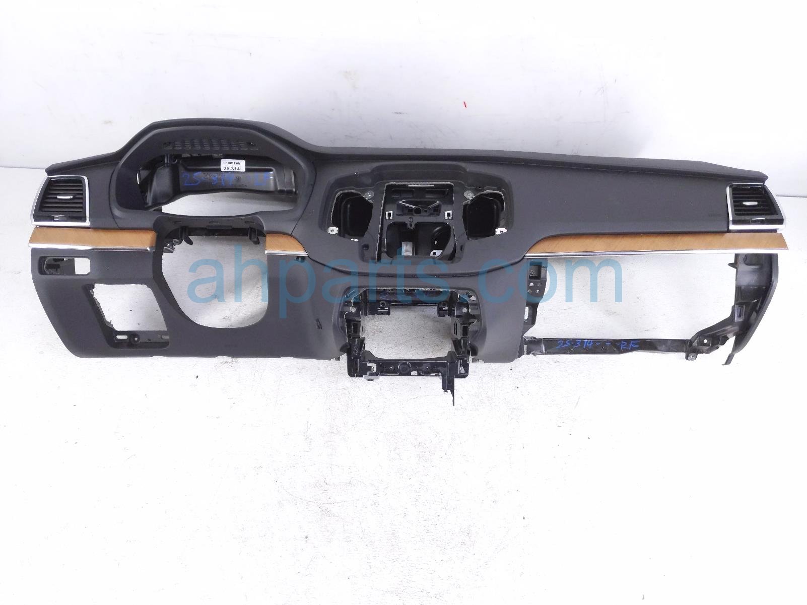 2023 Volvo Xc90 Dashboard W/ Airbag Black 31688113 Replacement 2023 Volvo Xc90 Dashboard W/ Airbag Black 31688113 Replacement thumbnail