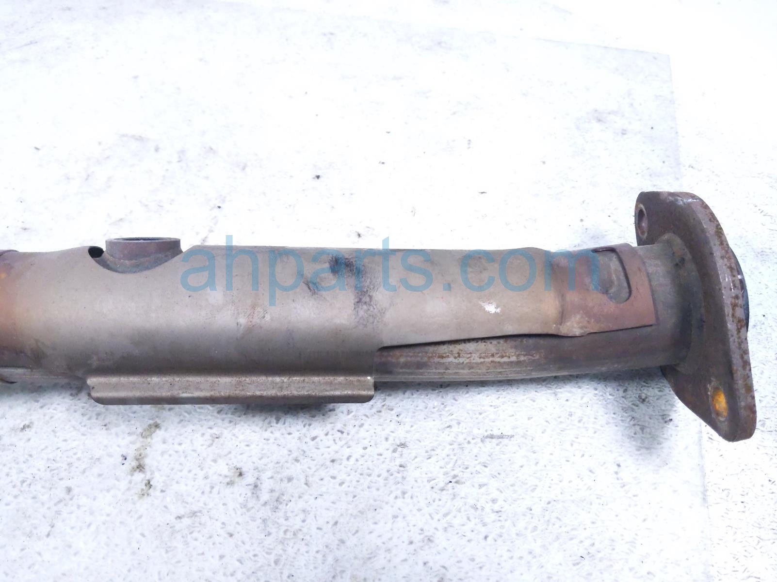 2019 Nissan Titan Catalytic Passenger Lower Exhaust Converter 5.6l 20010 EZ30A Replacement 2019 Nissan Titan Catalytic Passenger Lower Exhaust Converter 5.6l 20010 EZ30A Replacement thumbnail