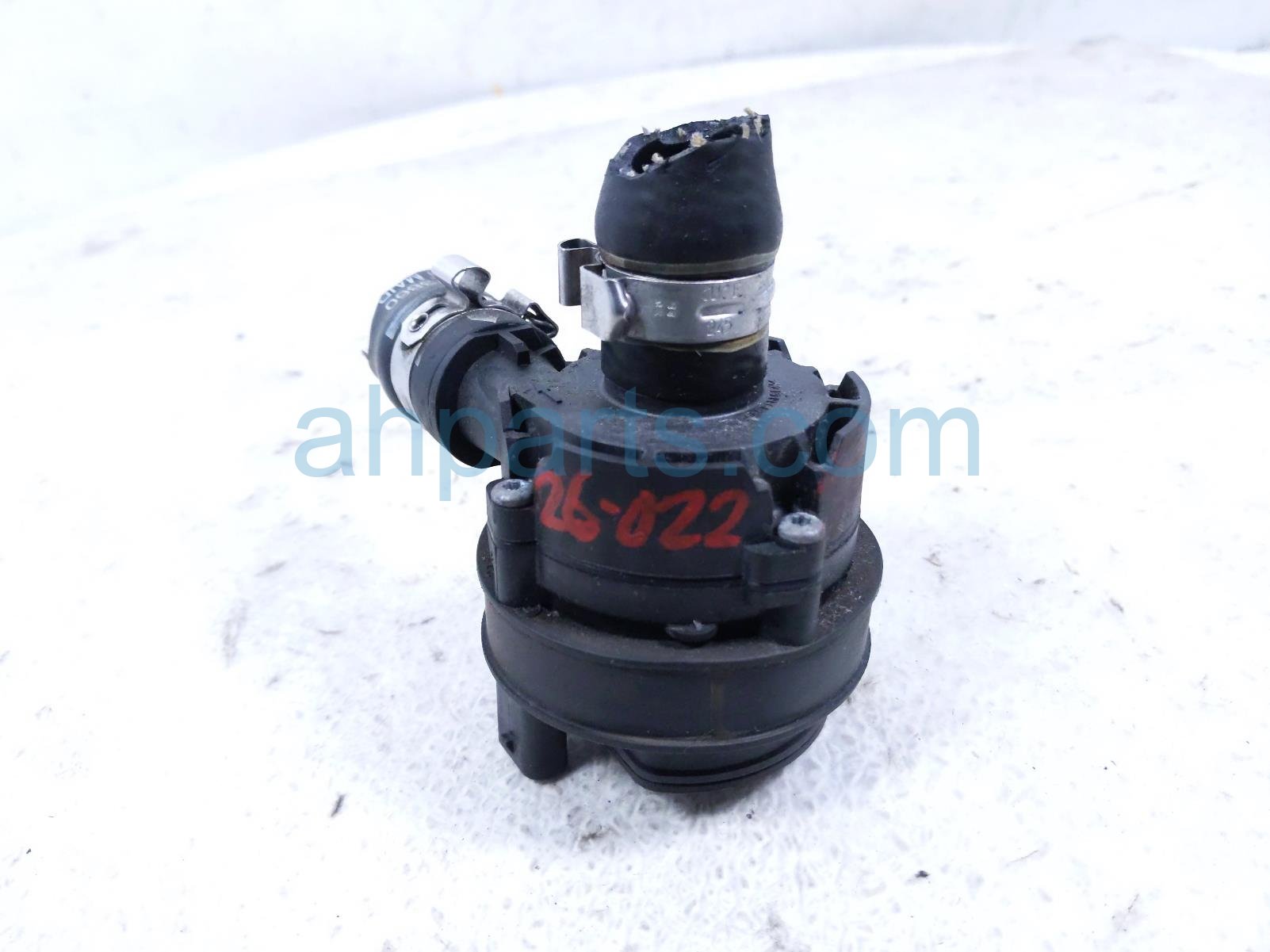 2018 Jeep Renegade Auxiliary Water Pump 1.4t Awd 68254663AA Replacement 2018 Jeep Renegade Auxiliary Water Pump 1.4t Awd 68254663AA Replacement thumbnail