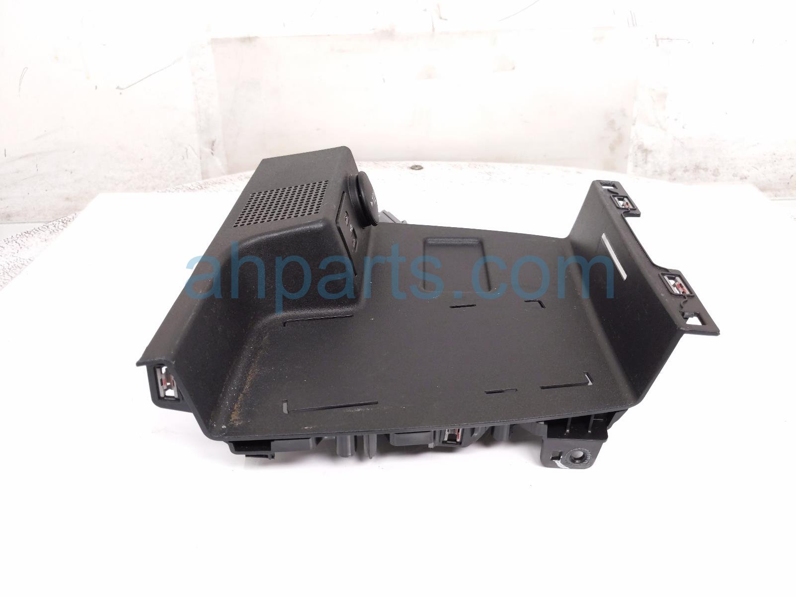 Ford CENTER CONSOLE STORAGE TRAY - BLK