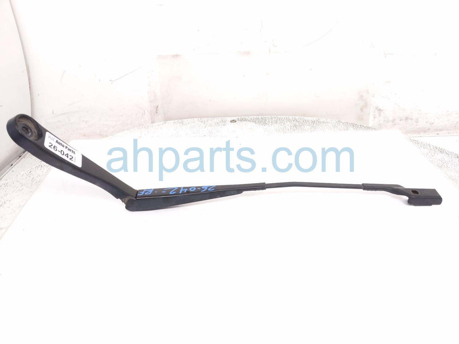 Ford RH WINDSHIELD WIPER ARM