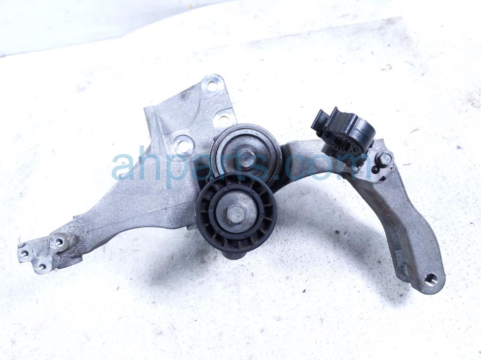 2018 Jeep Renegade Ac Comp/alt Mount Bracket 04627742AB Replacement 2018 Jeep Renegade Ac Comp/alt Mount Bracket 04627742AB Replacement thumbnail