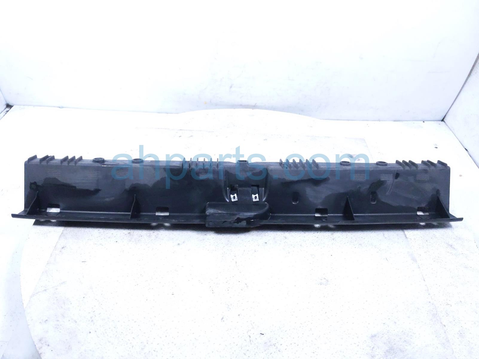 2018 Jeep Renegade Grille Reinforcement Panel 7FM04LXHAA Replacement 2018 Jeep Renegade Grille Reinforcement Panel 7FM04LXHAA Replacement thumbnail