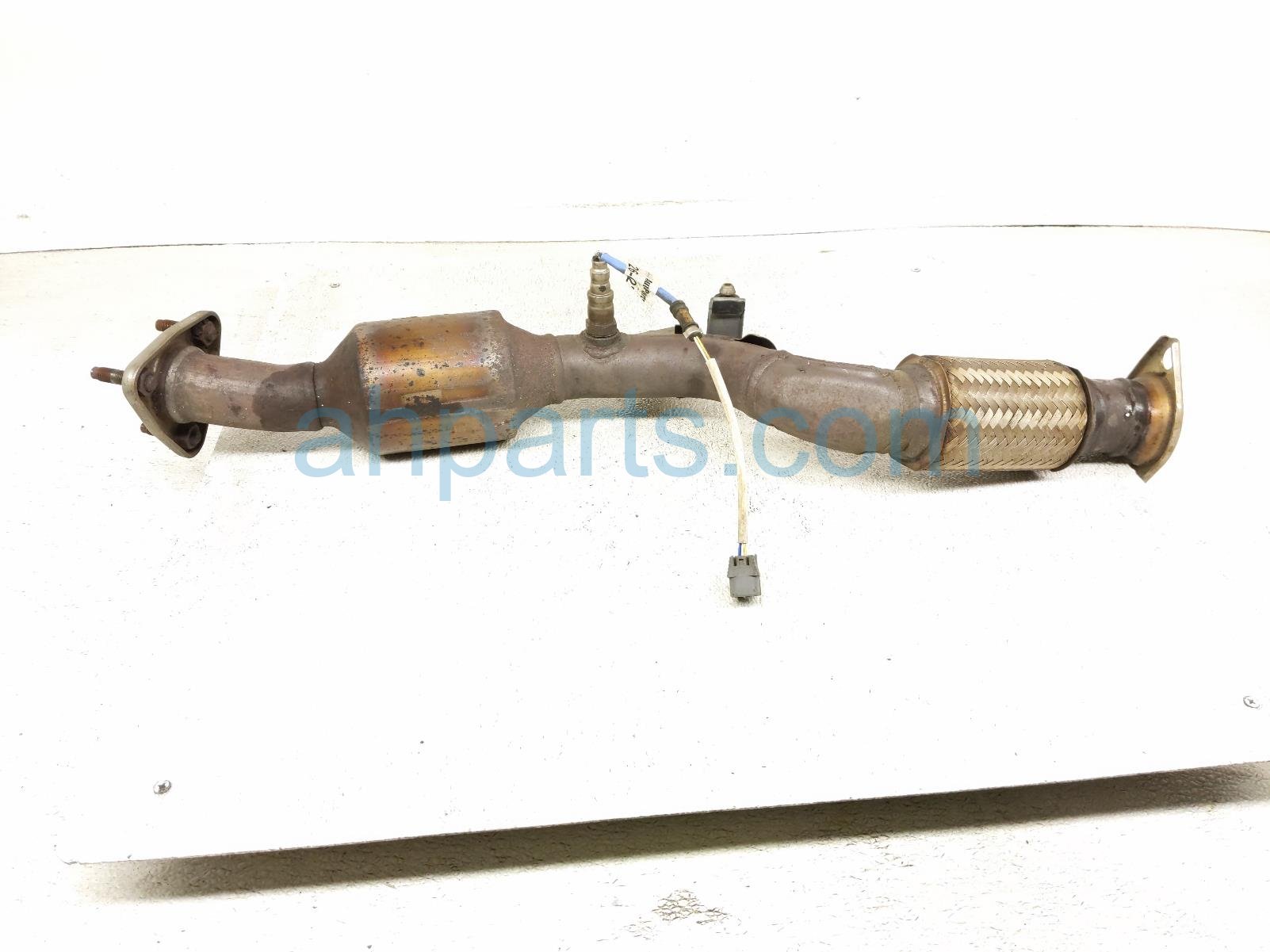 2019 Honda Insight Catalytic Front Lower Pipe W/converter Hyb 18160 6L2 A00 Replacement 2019 Honda Insight Catalytic Front Lower Pipe W/converter Hyb 18160 6L2 A00 Replacement thumbnail