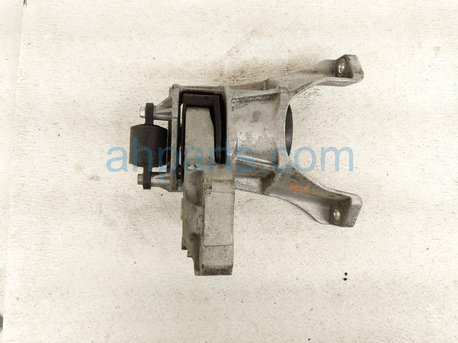 Front passenger ENGINE MOUNT - 1.5L