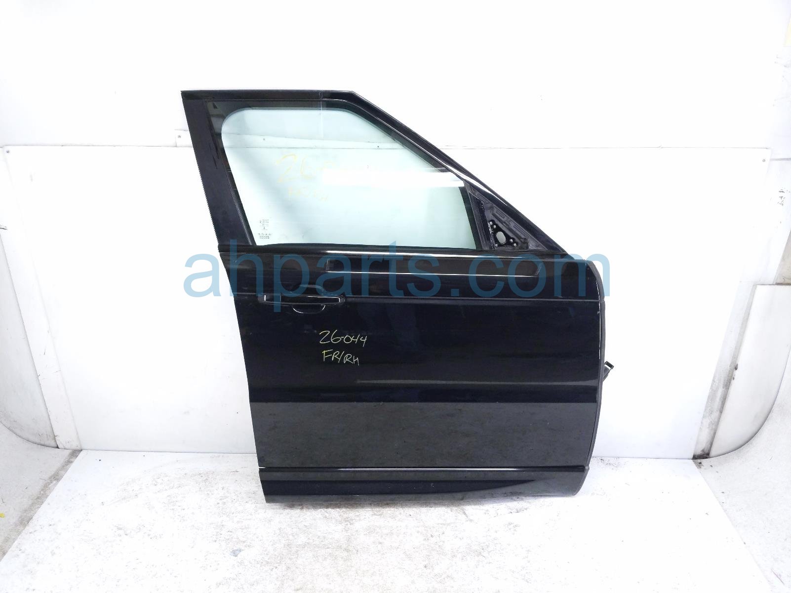 $695 Land Rover FR/RH DOOR - BLACK - NO MIRROR/TRIM $695 Land Rover FR/RH DOOR - BLACK - NO MIRROR/TRIM