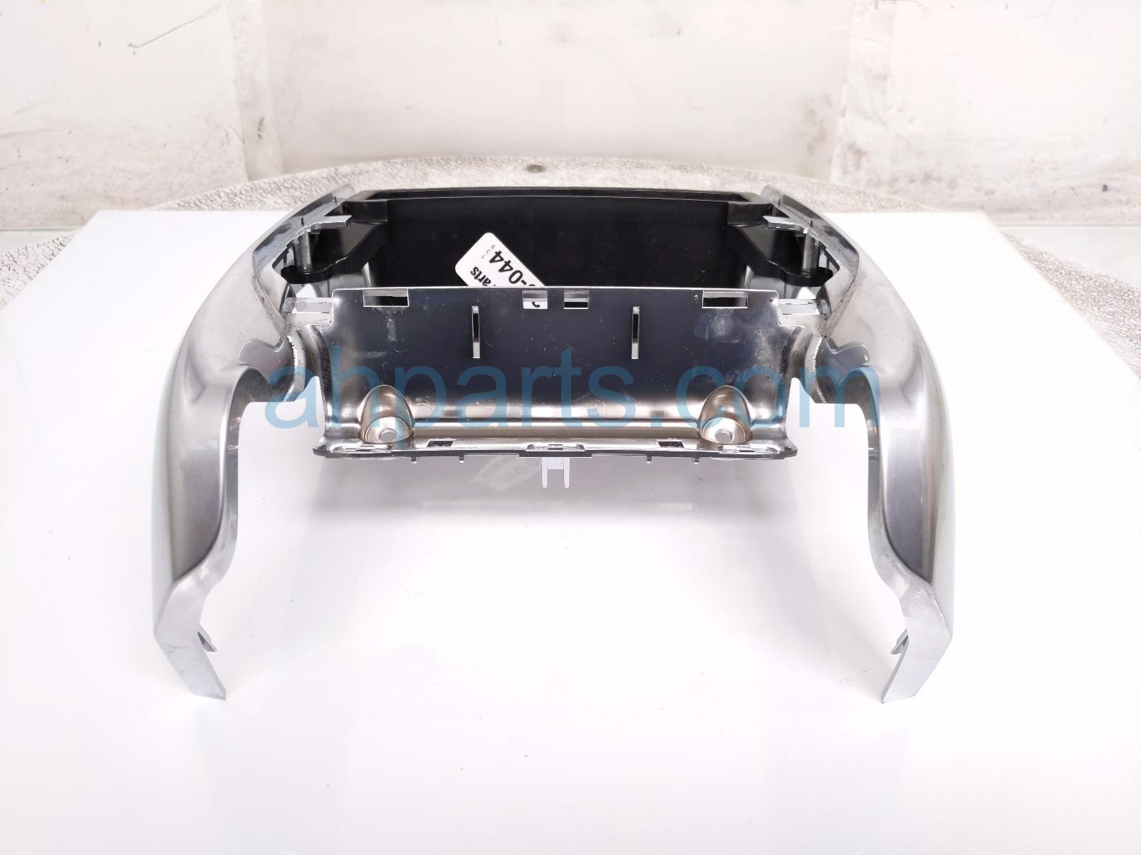 CENTER CONSOLE TRIM BEZEL W/PKT-BLK